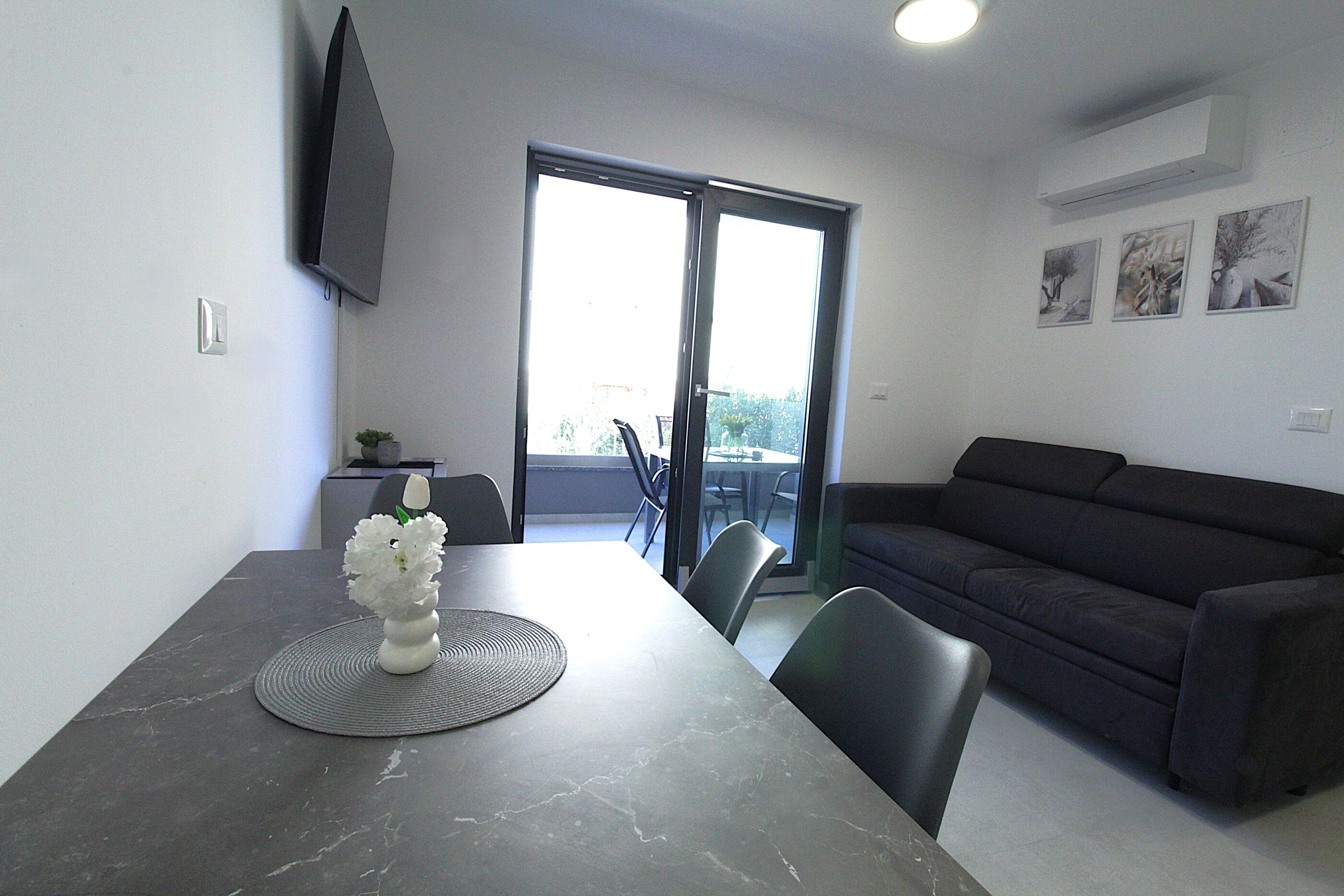 Apartments Frank 107021-A8