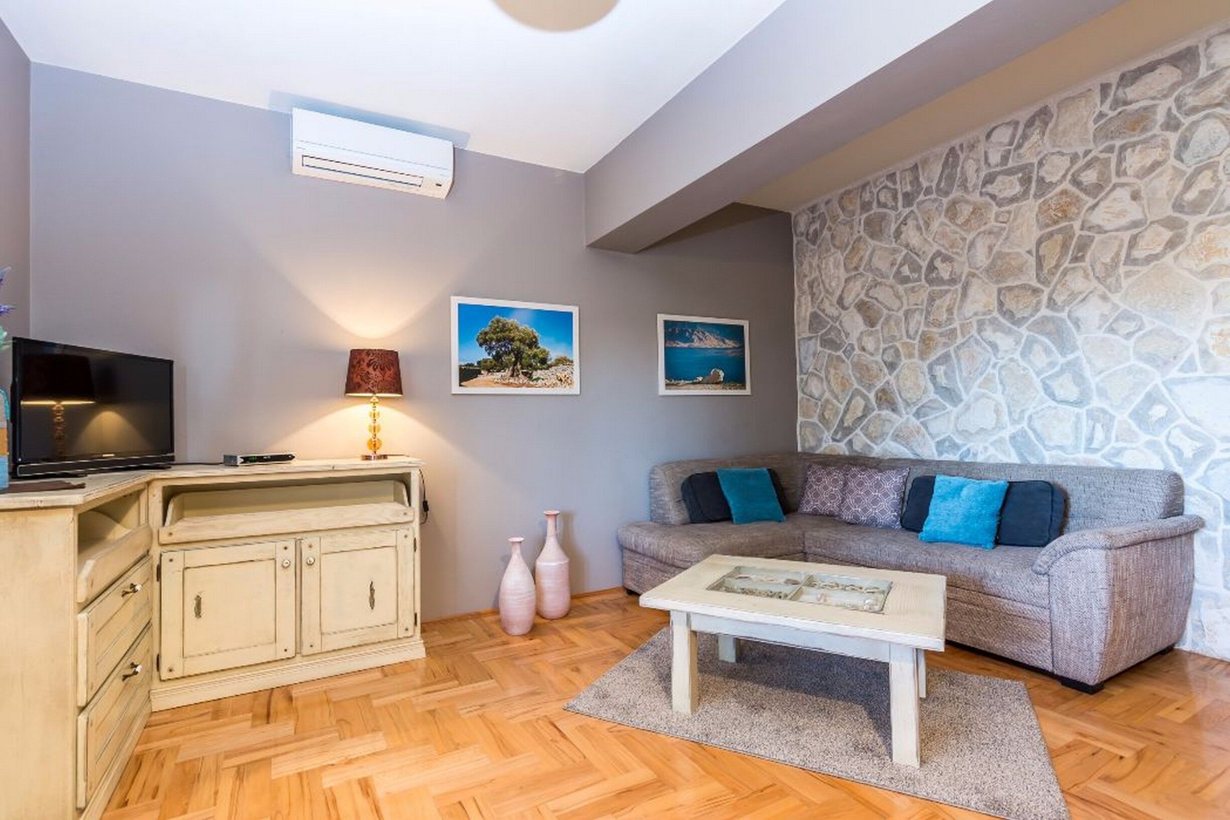 Apartments Vanja 25211-A3