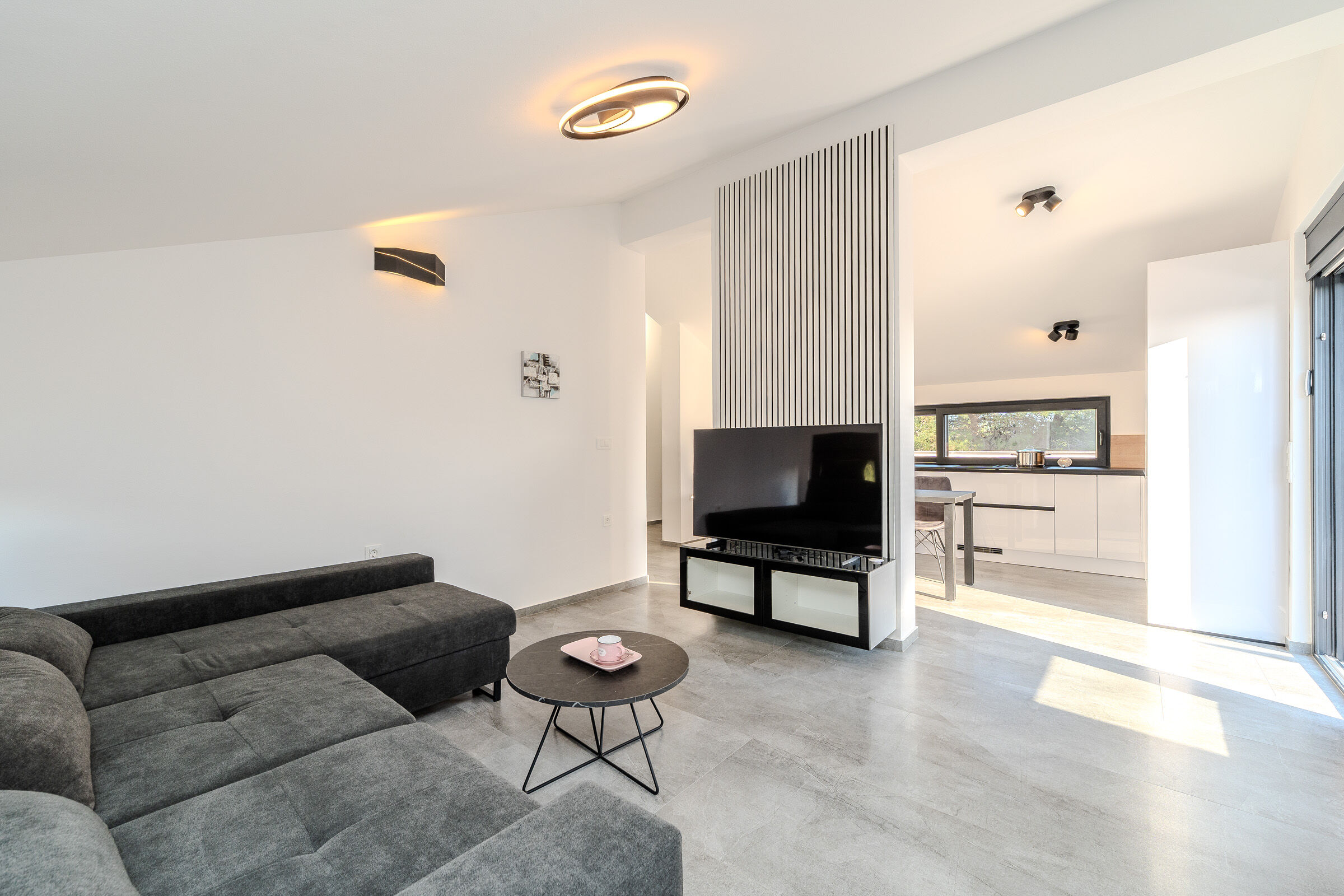 Apartments Villa Royal 44969-A3