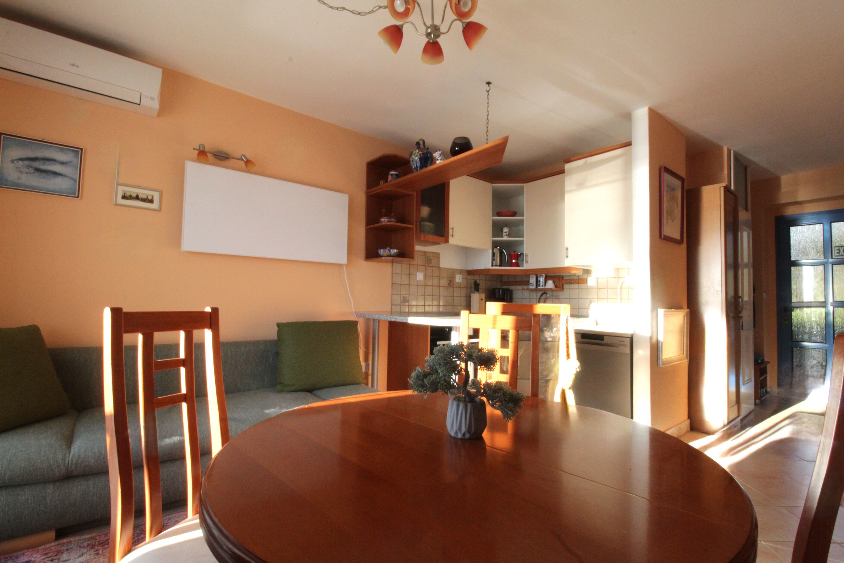 Apartment Cinema 10139-A1