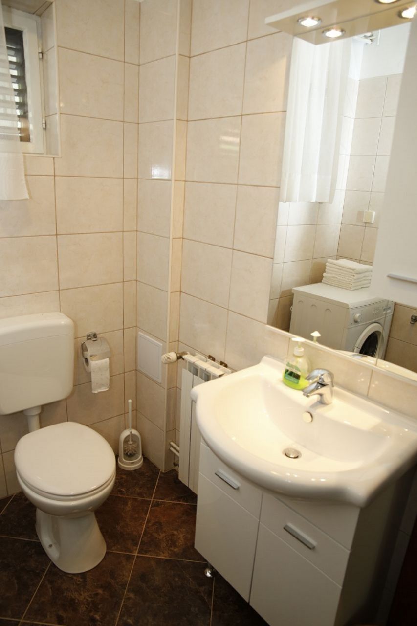 Apartments Araz 10253-A1