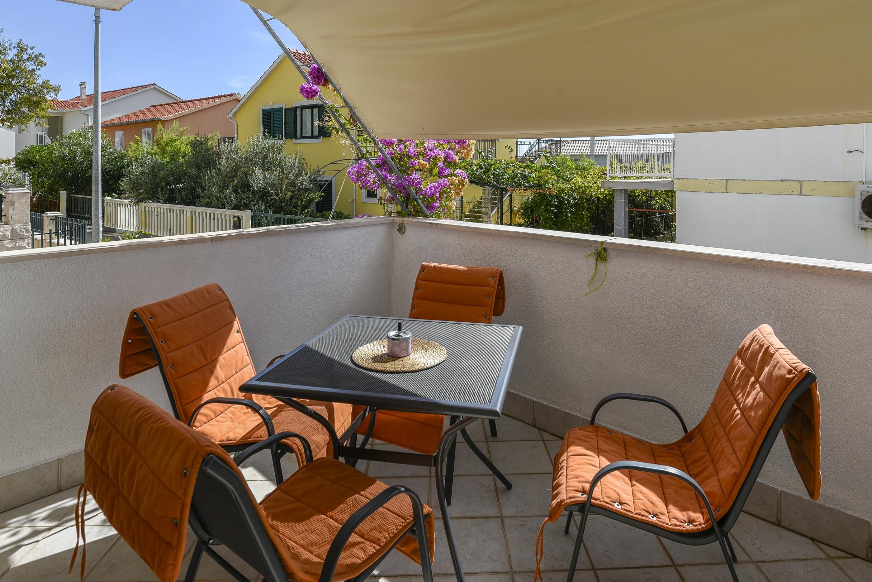 Apartments Vida with garden: 11037-A1