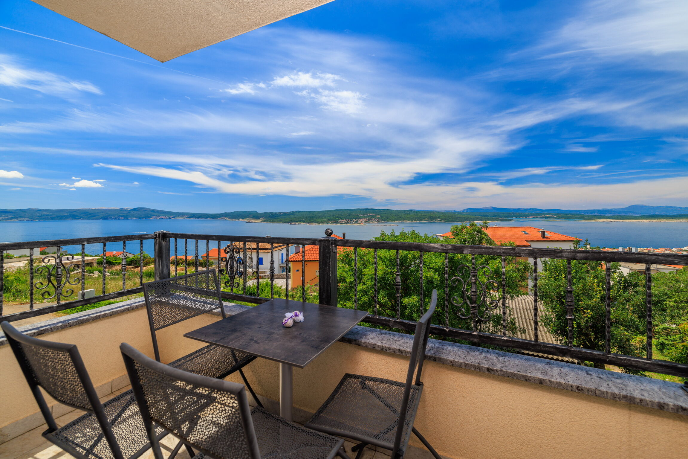 Apartments Jozić 62776-A1