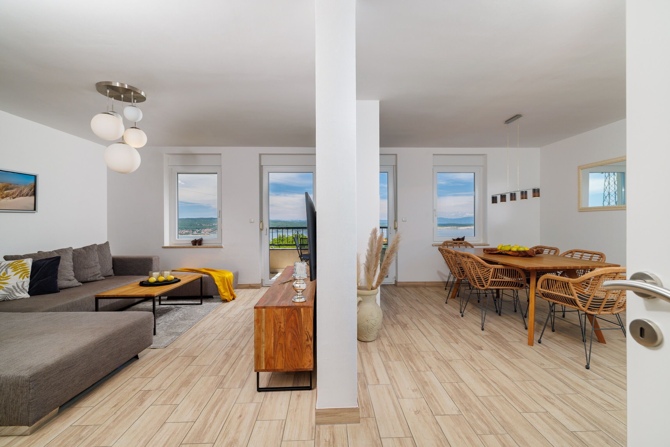 Apartments Jozić 62776-A1