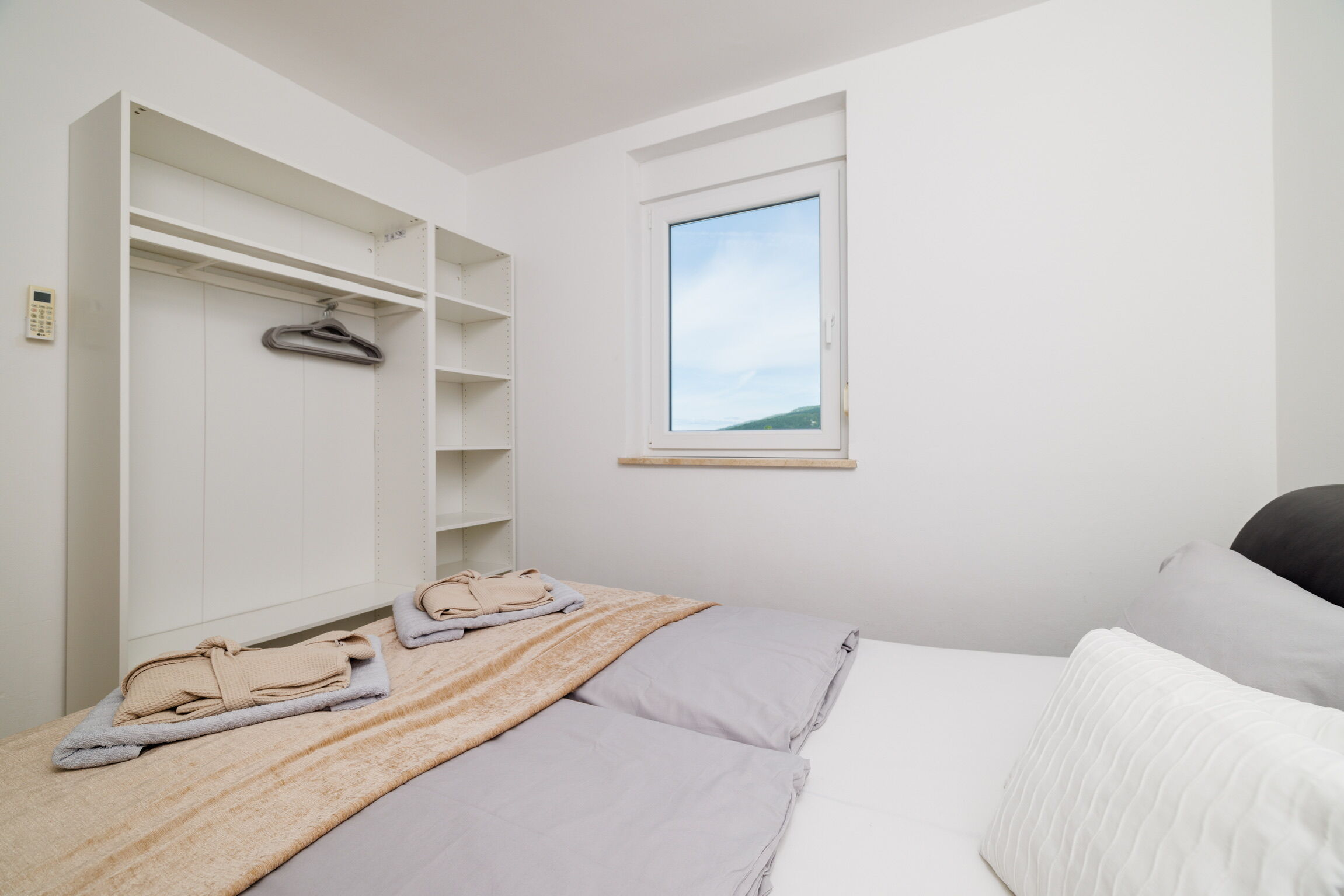 Apartments Jozić 62776-A1