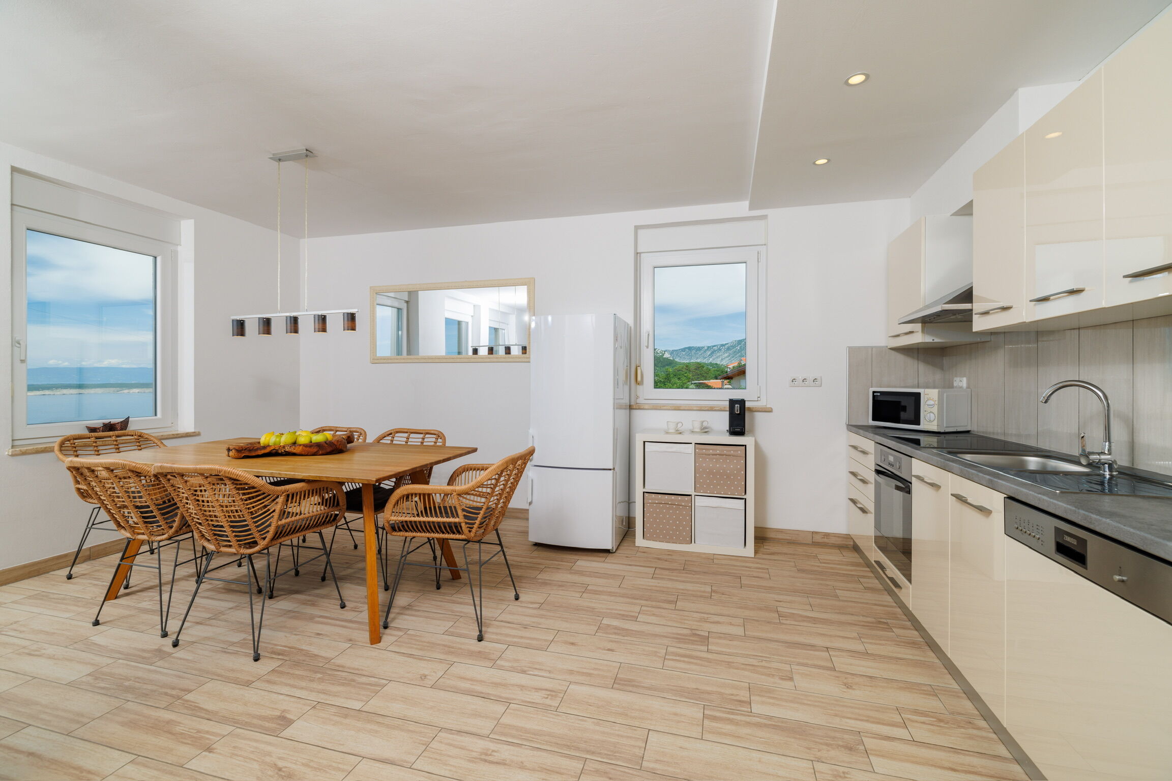 Apartments Jozić 62776-A1