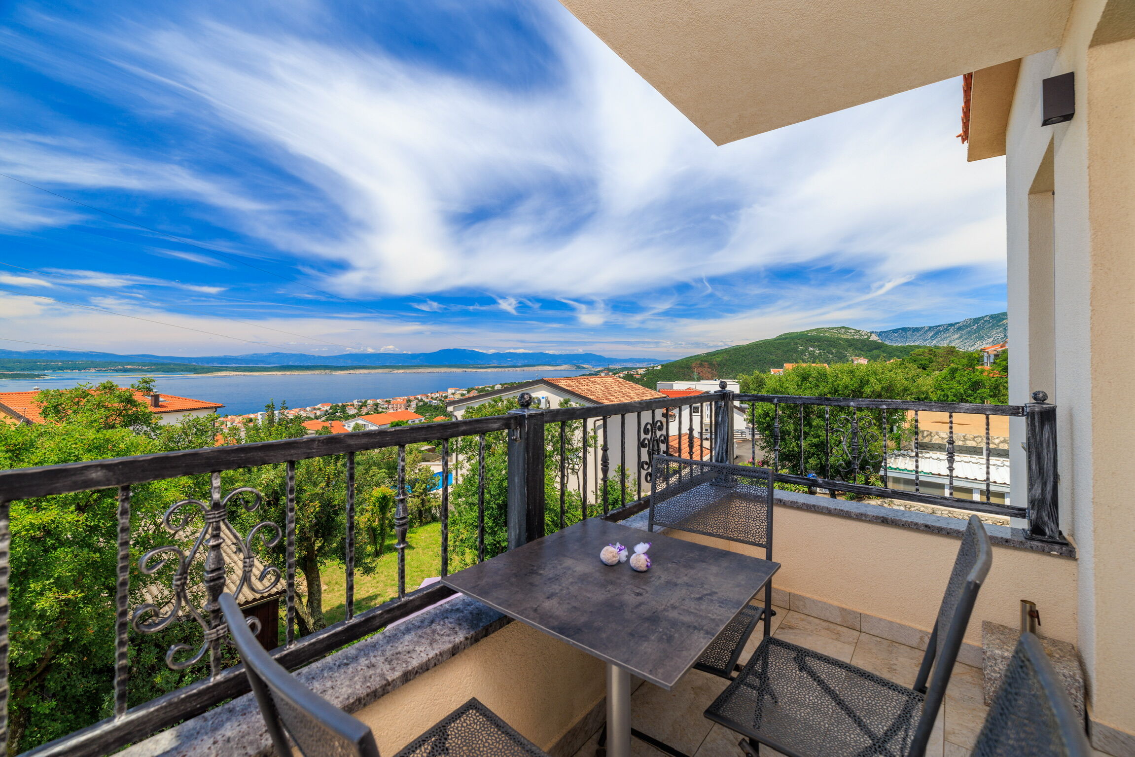 Apartments Jozić 62776-A1