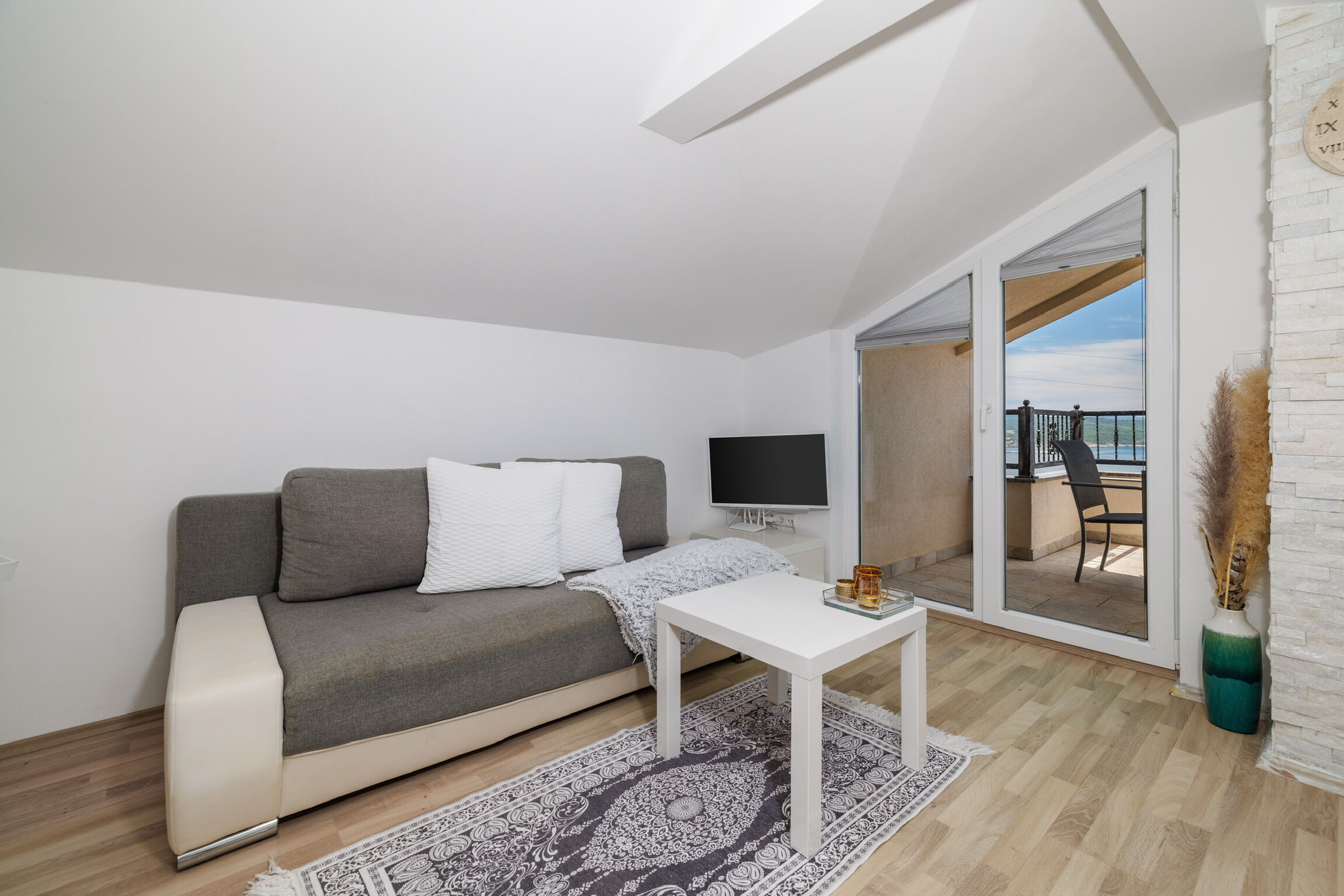 Apartments Jozić 62776-A2