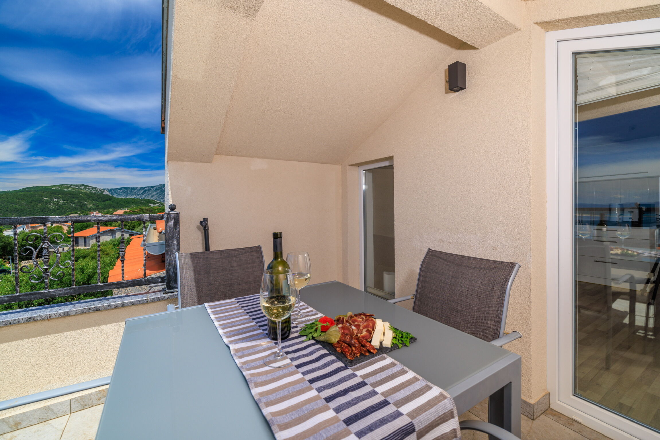 Apartments Jozić 62776-A2