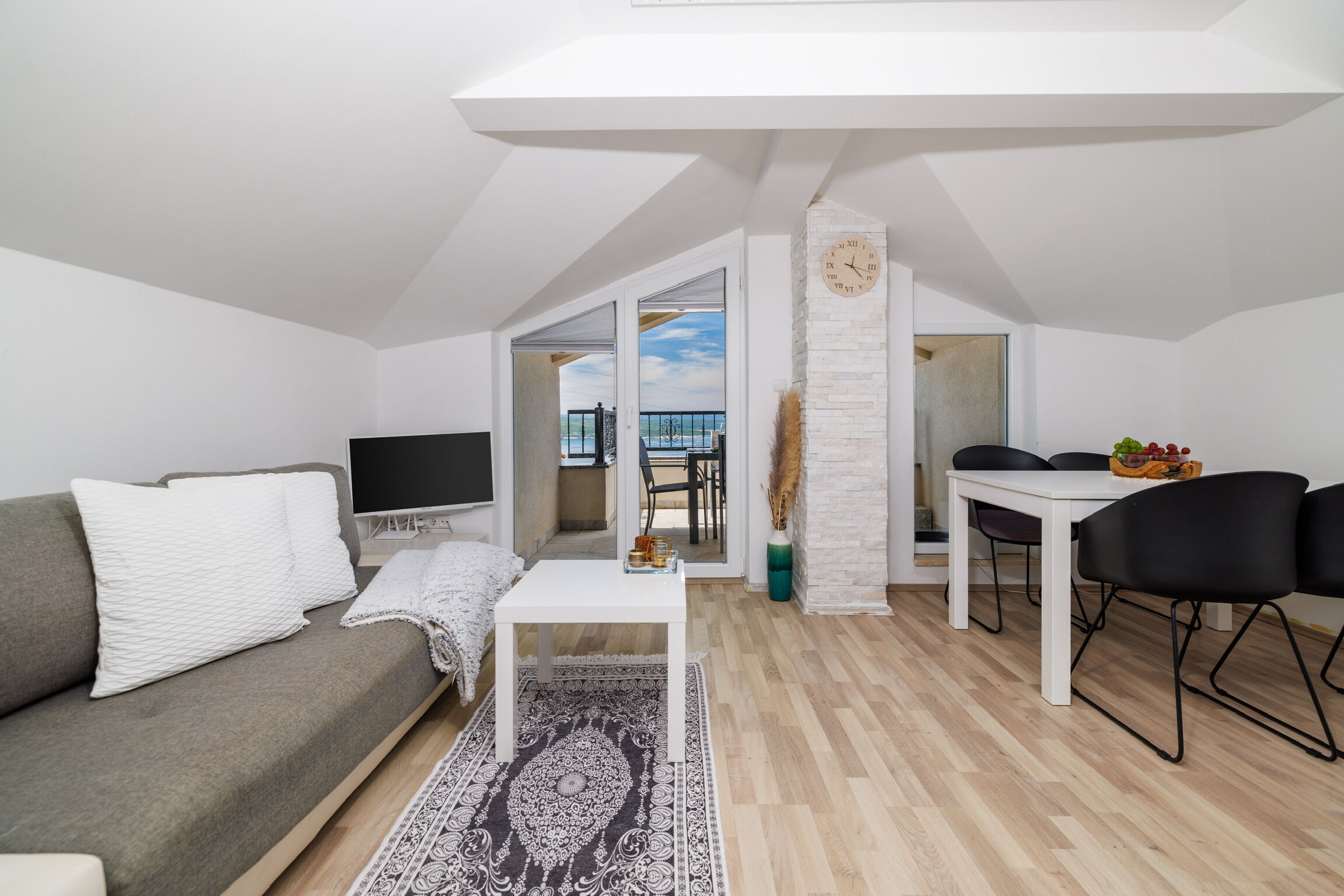 Apartments Jozić 62776-A2