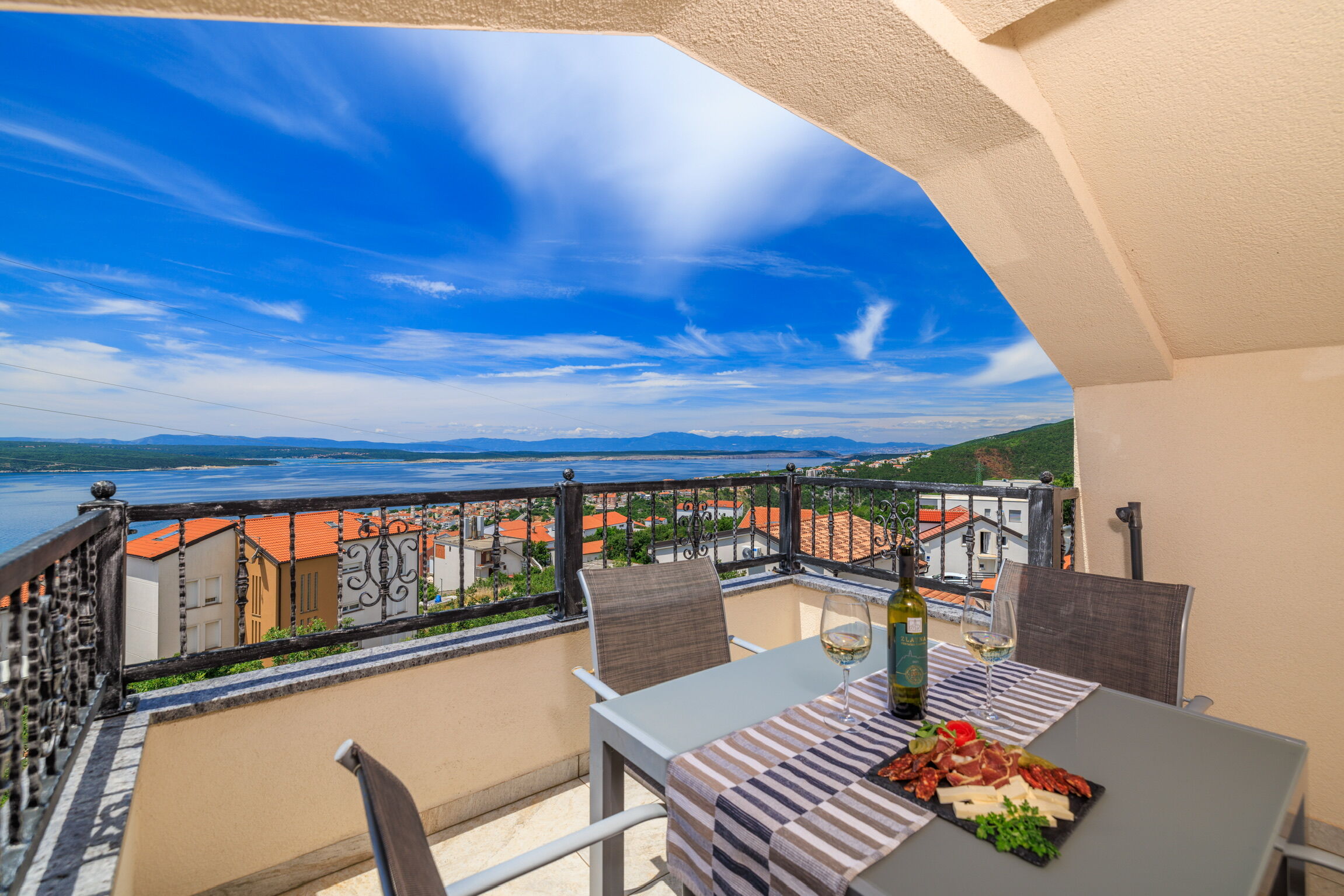 Apartments Jozić 62776-A2