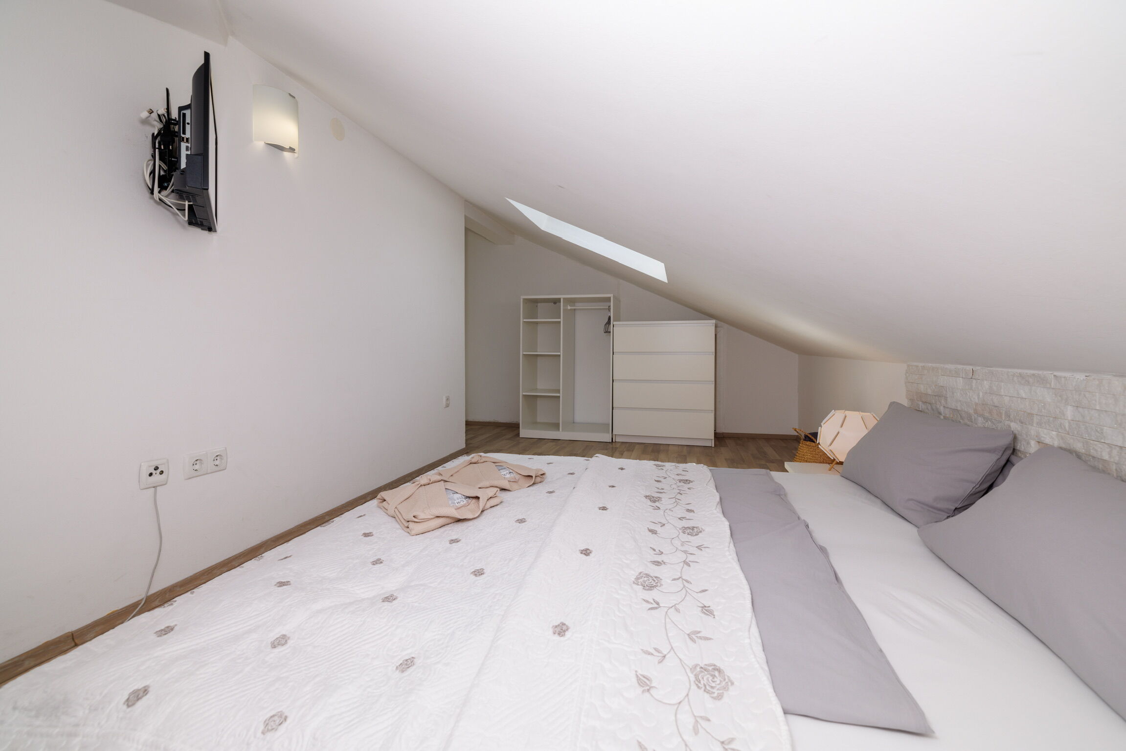 Apartments Jozić 62776-A2