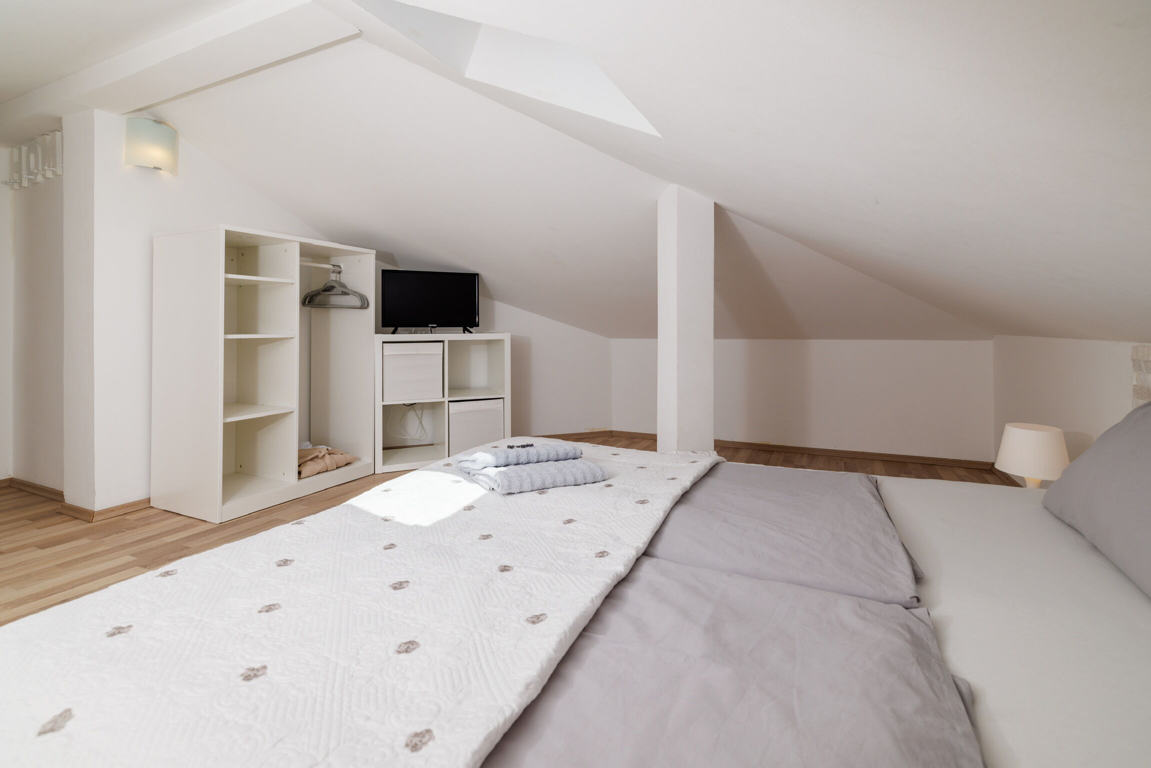 Apartments Jozić 62776-A2