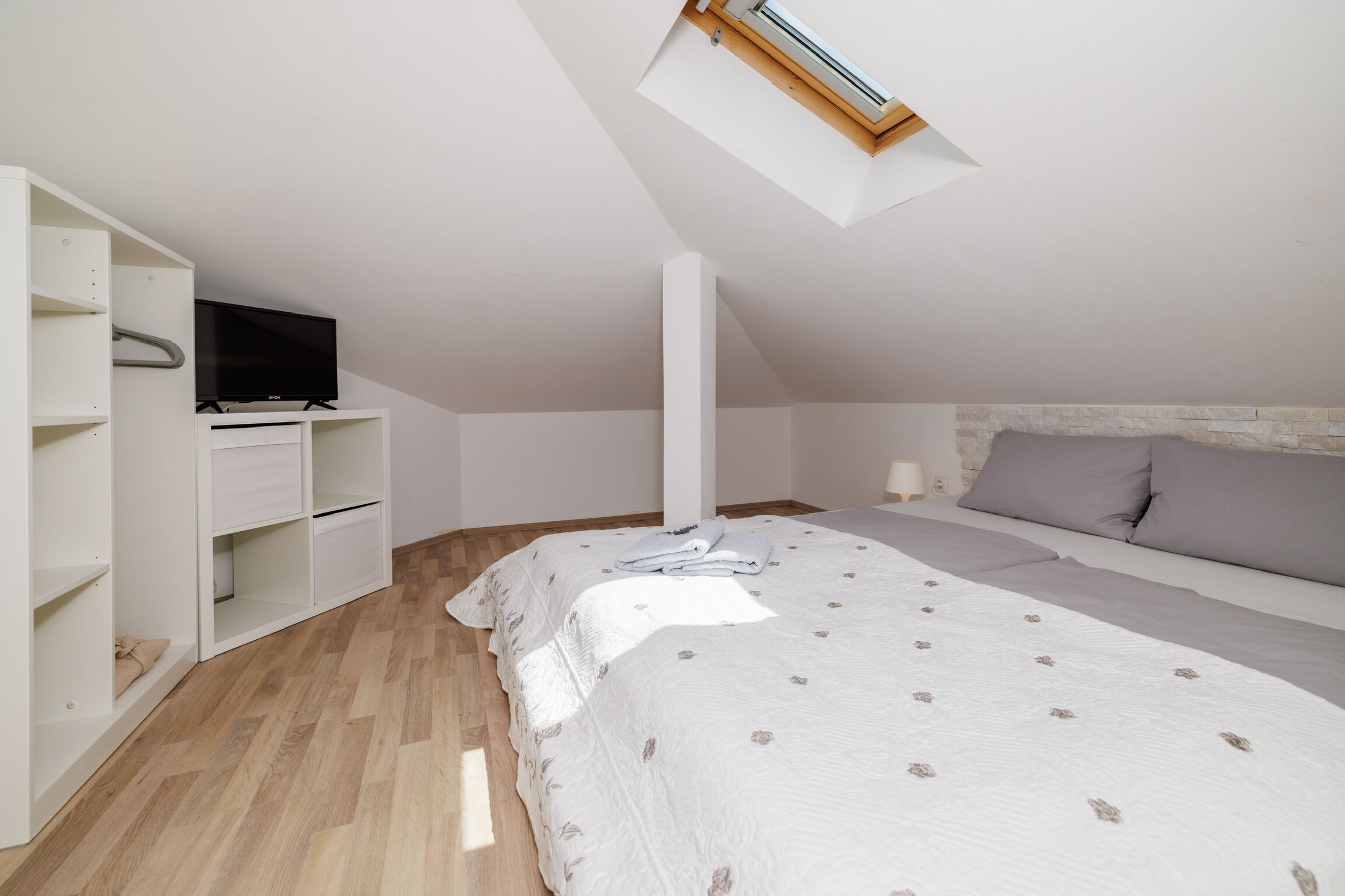 Apartments Jozić 62776-A2