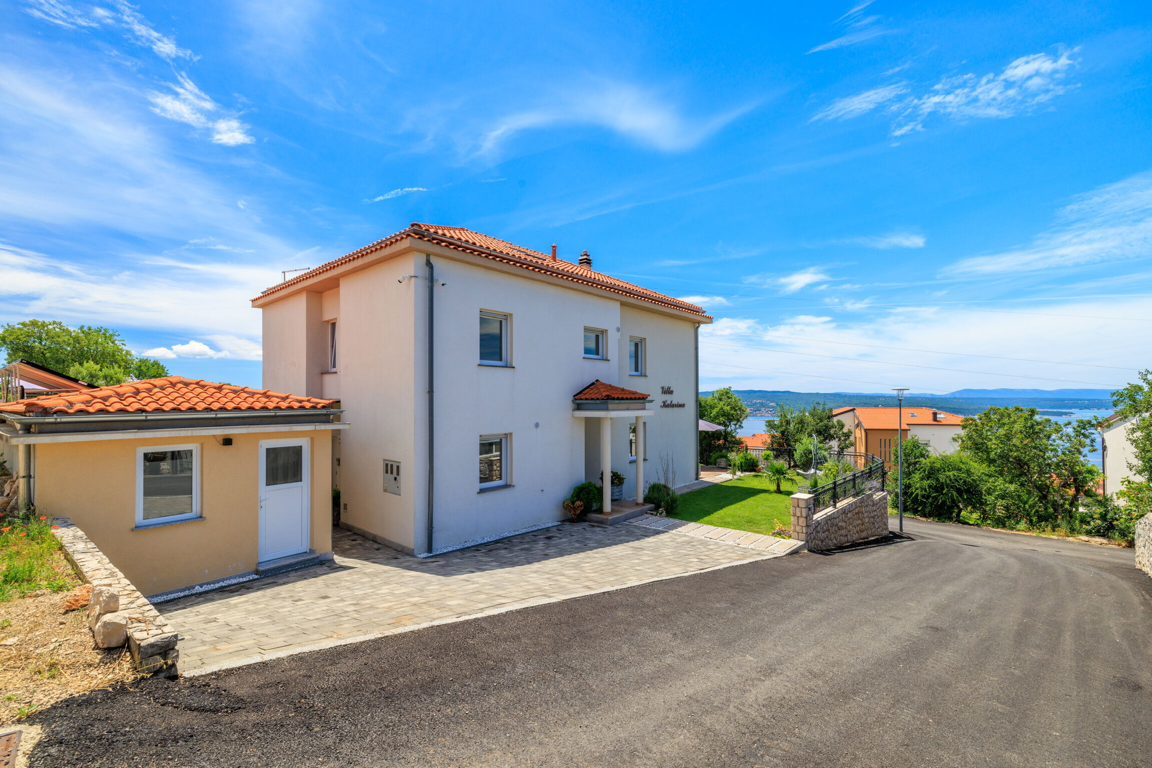 Apartments Jozić 62776-A1