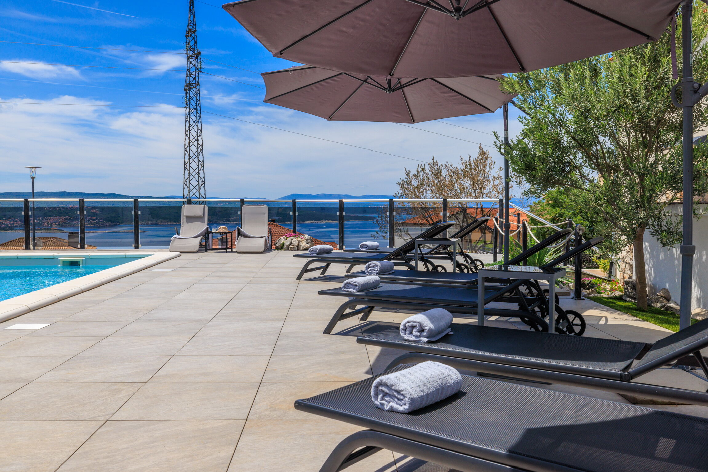 Apartments Jozić 62776-A1