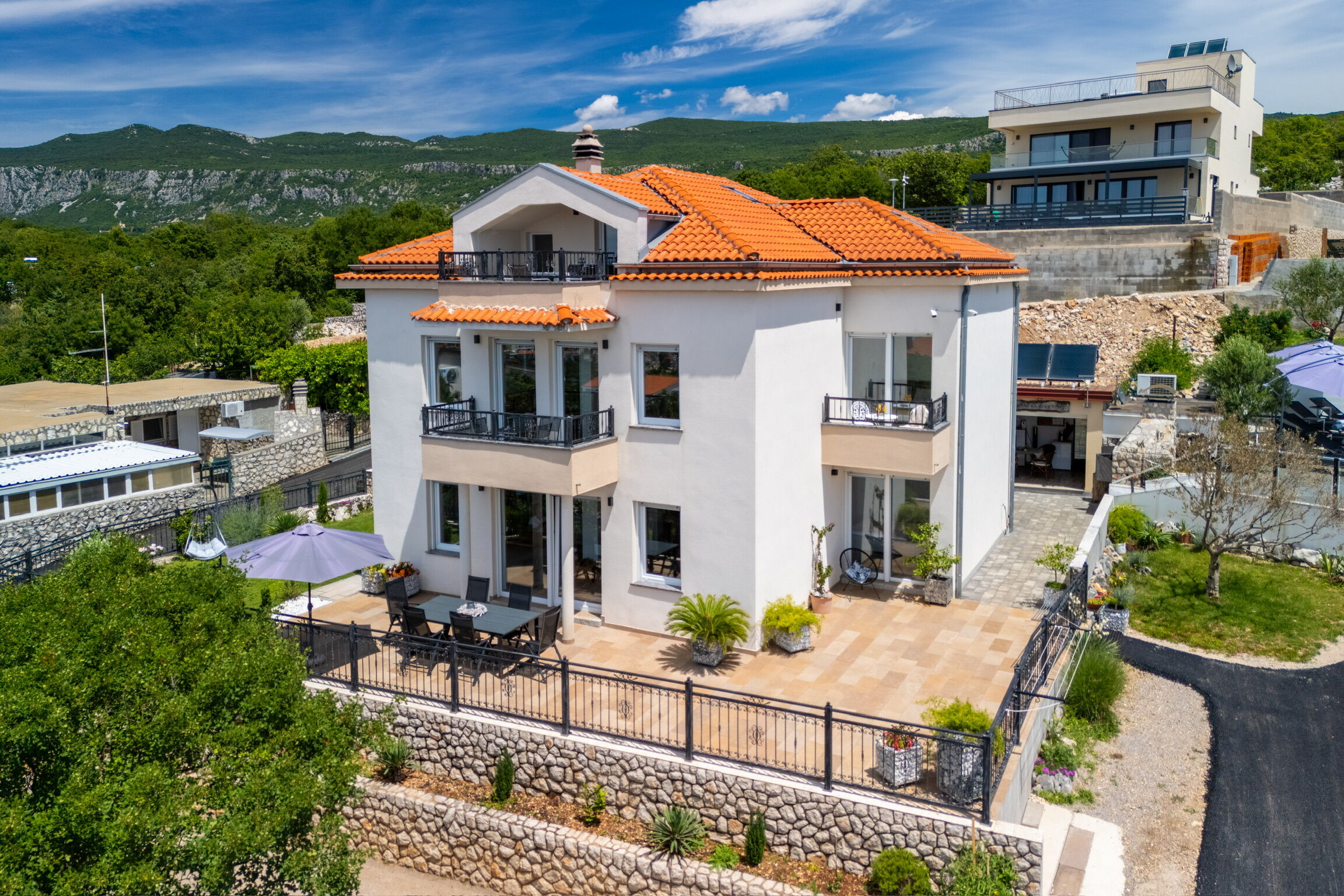 Apartments Jozić 62776-A1
