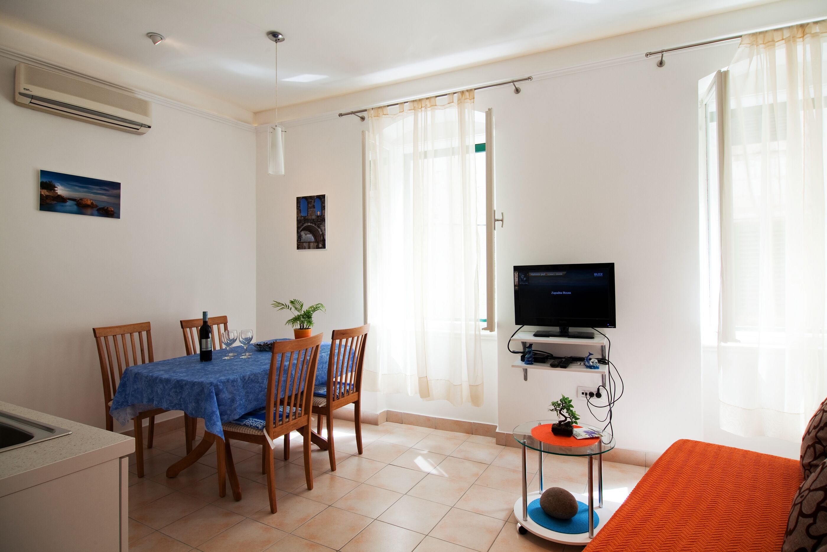 Apartments Val 54102-A1