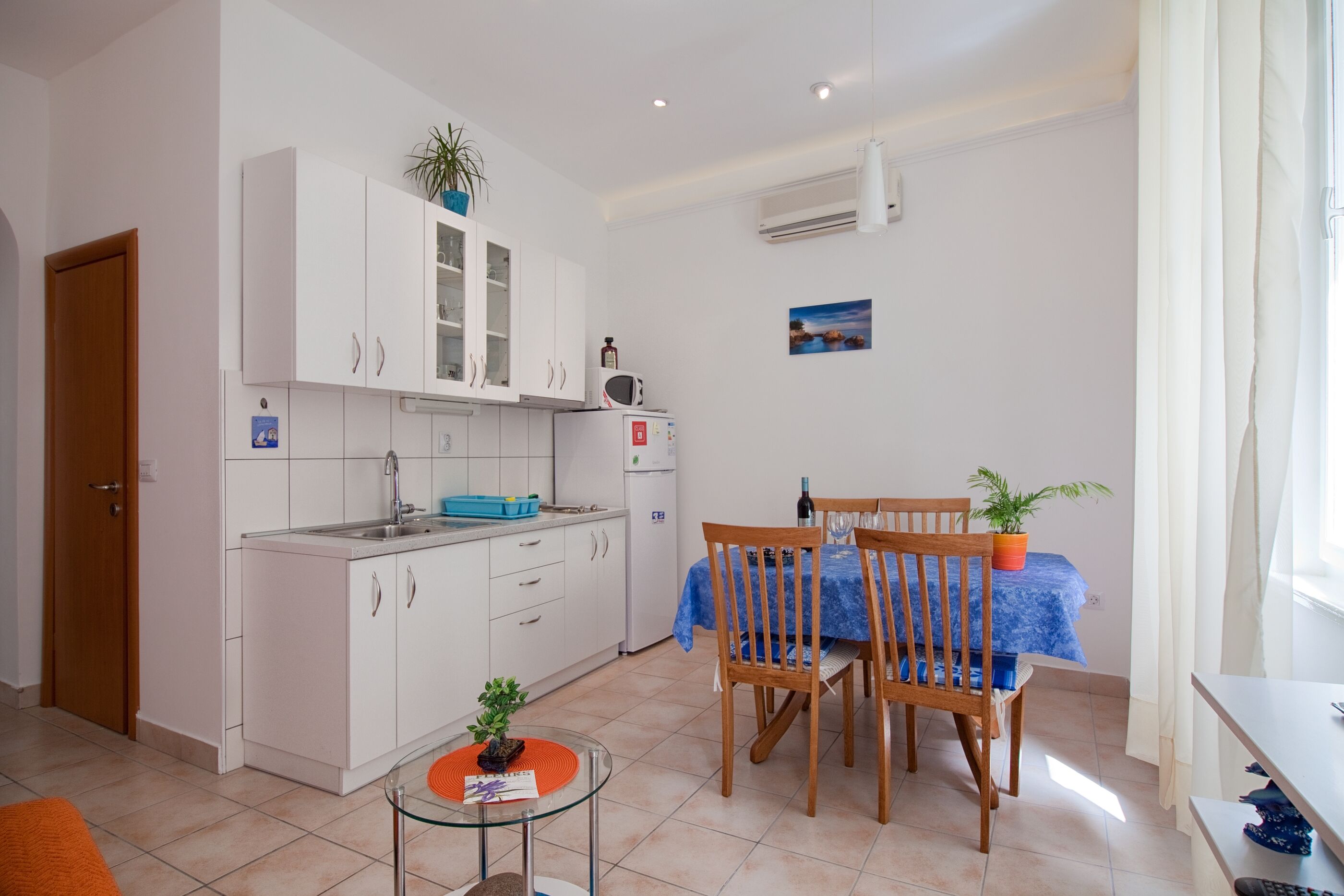 Apartments Val 54102-A1