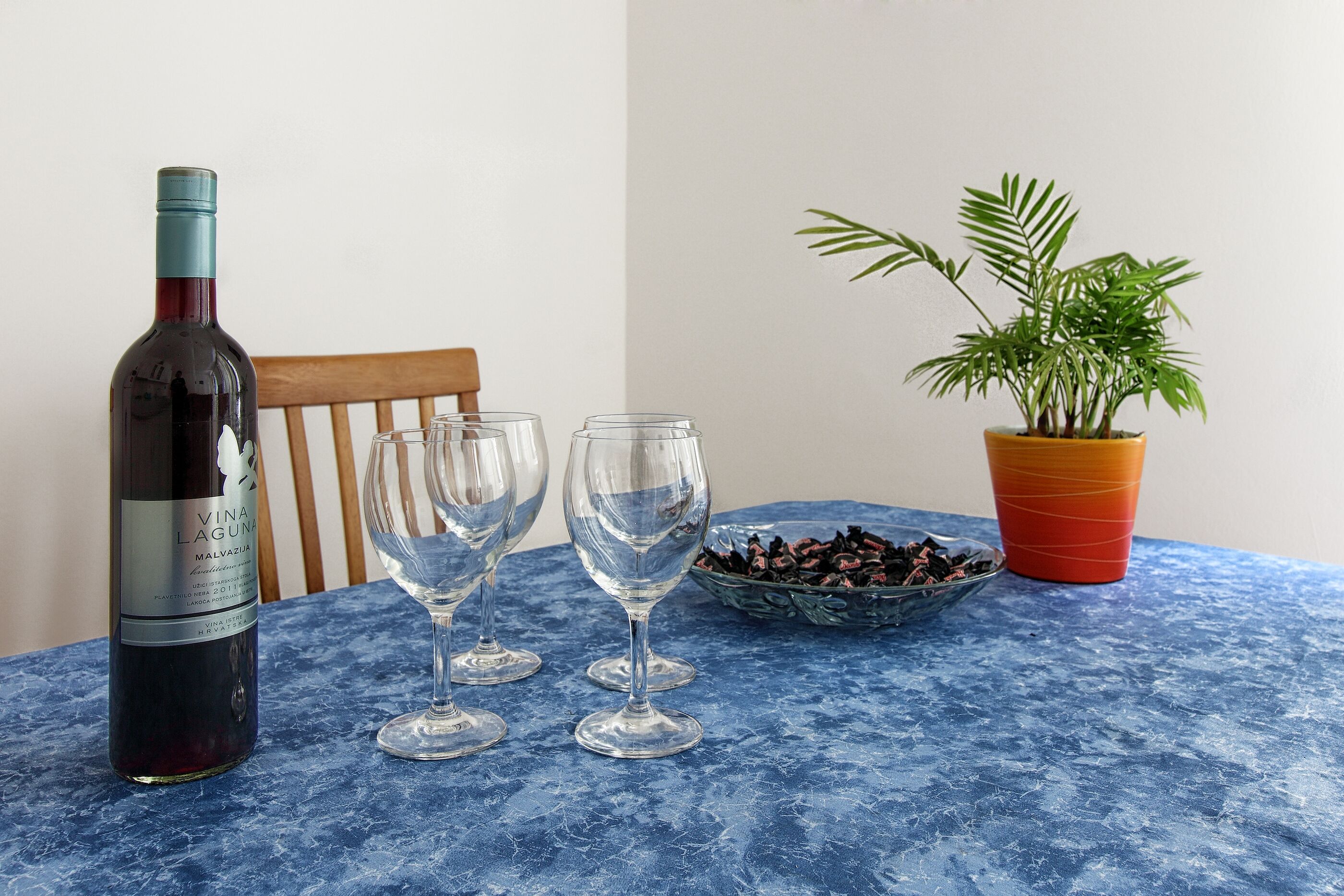 Apartments Val 54102-A1