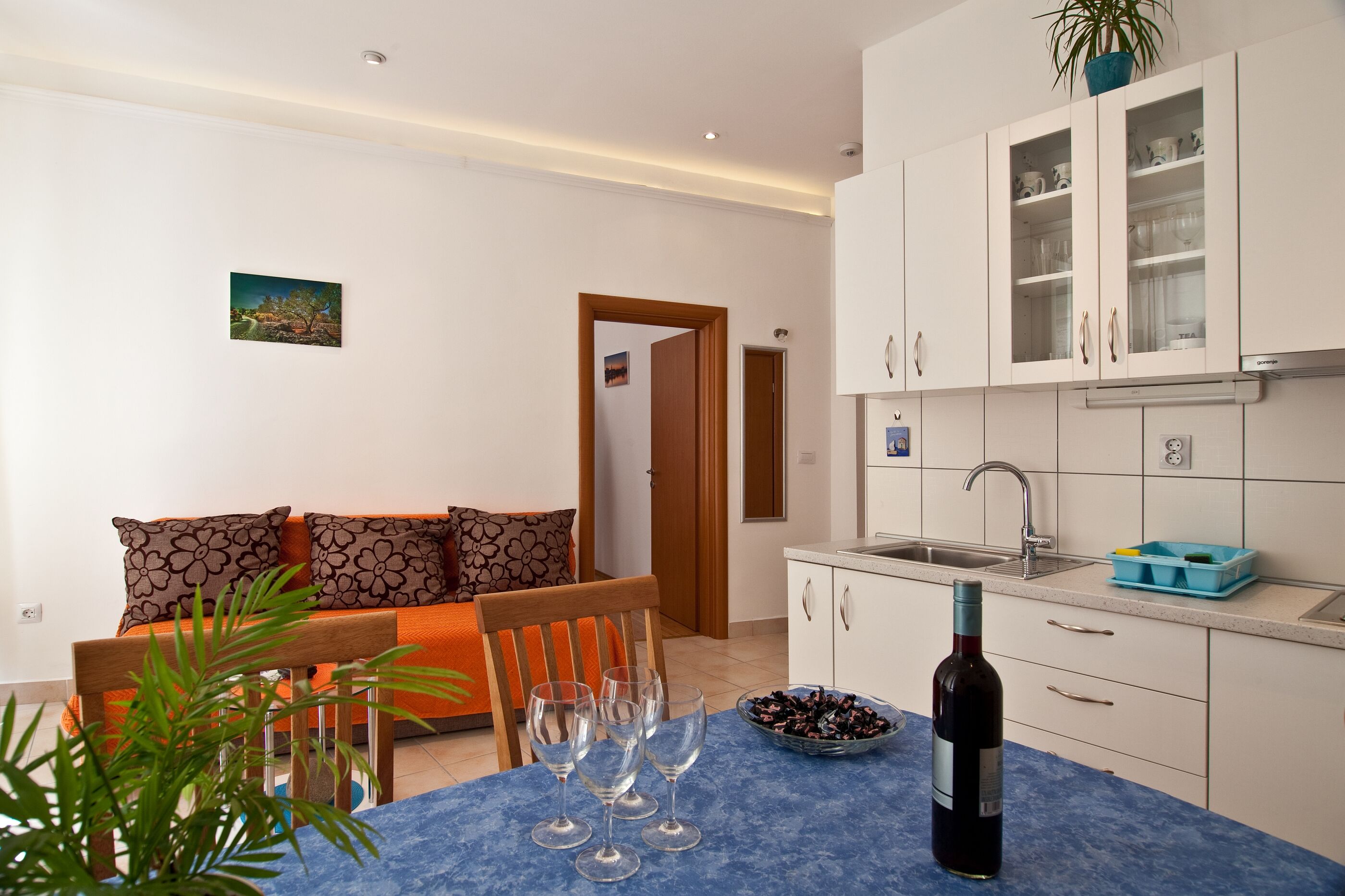 Apartments Val 54102-A1