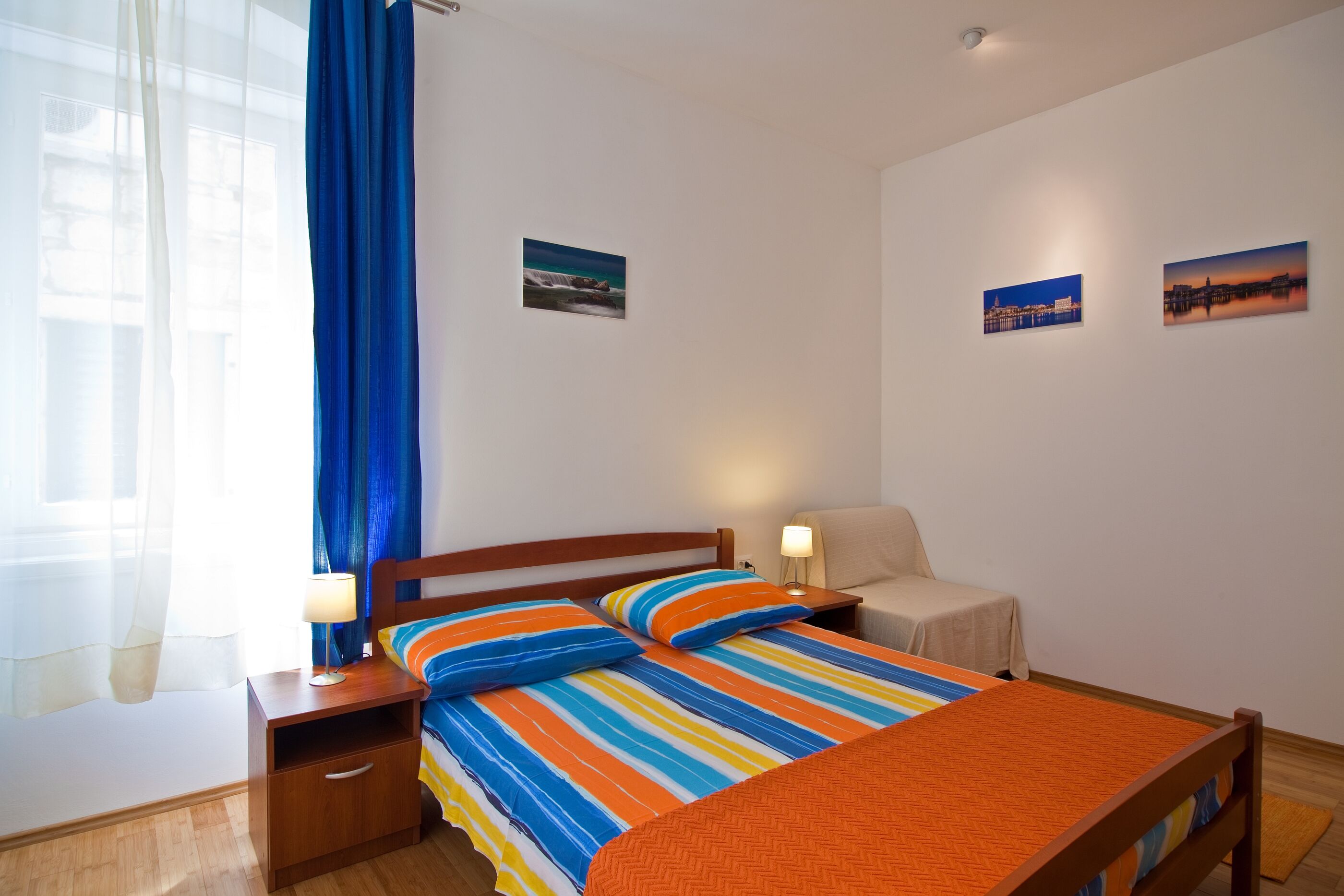 Apartments Val 54102-A1