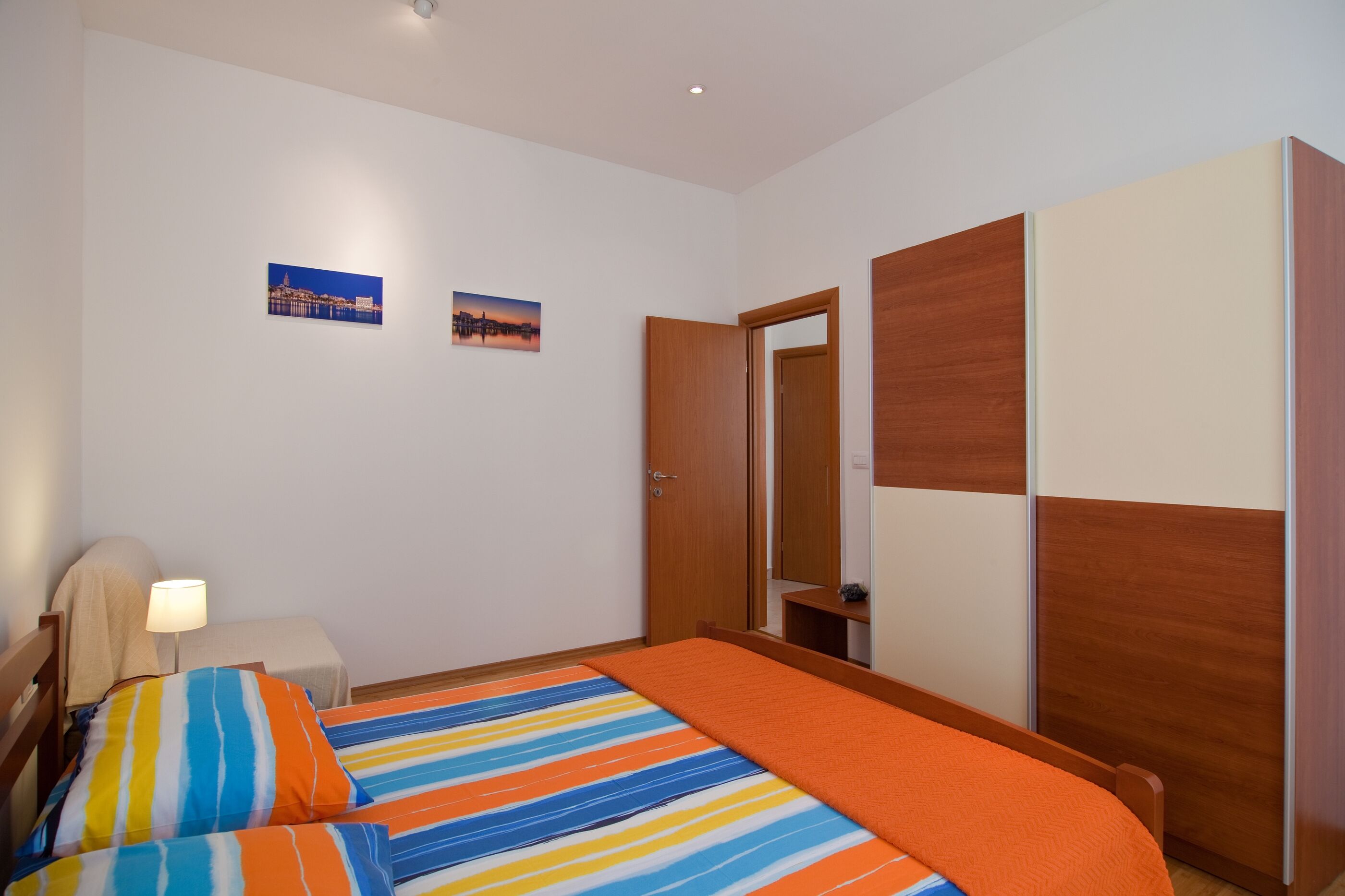 Apartments Val 54102-A1