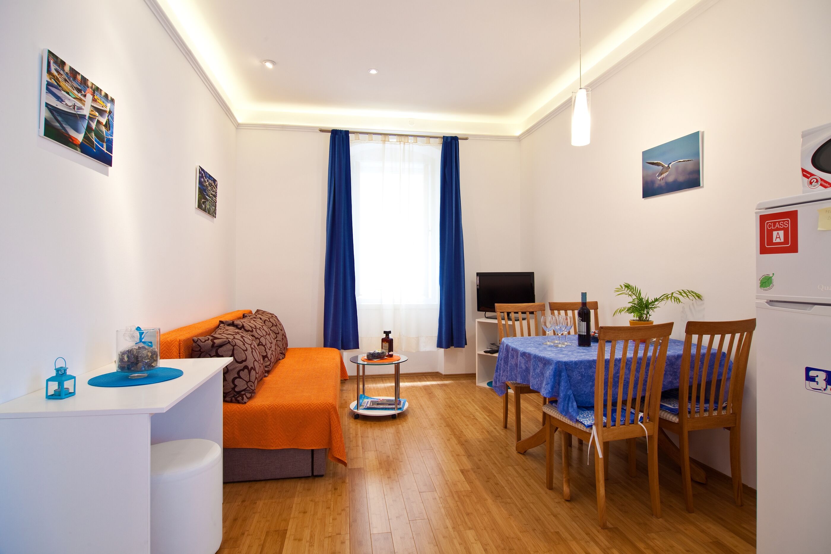 Apartments Val 54102-A2
