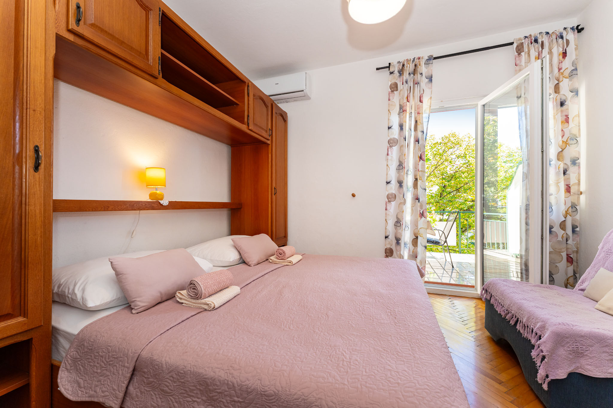 Apartments and Room Adriana 99281-A1