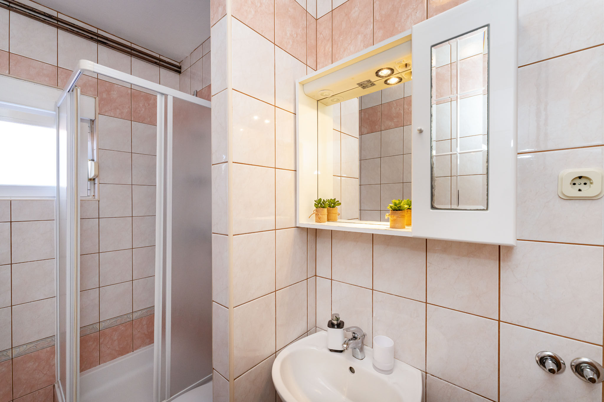 Apartments and Room Adriana 99281-A4