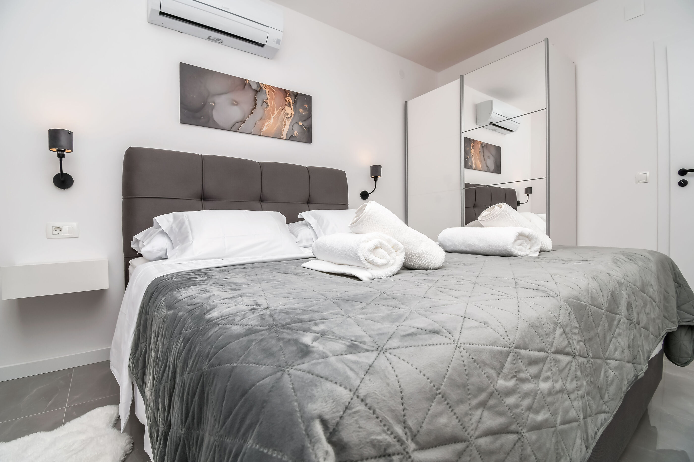 Apartment Silver Shine 116721-A1
