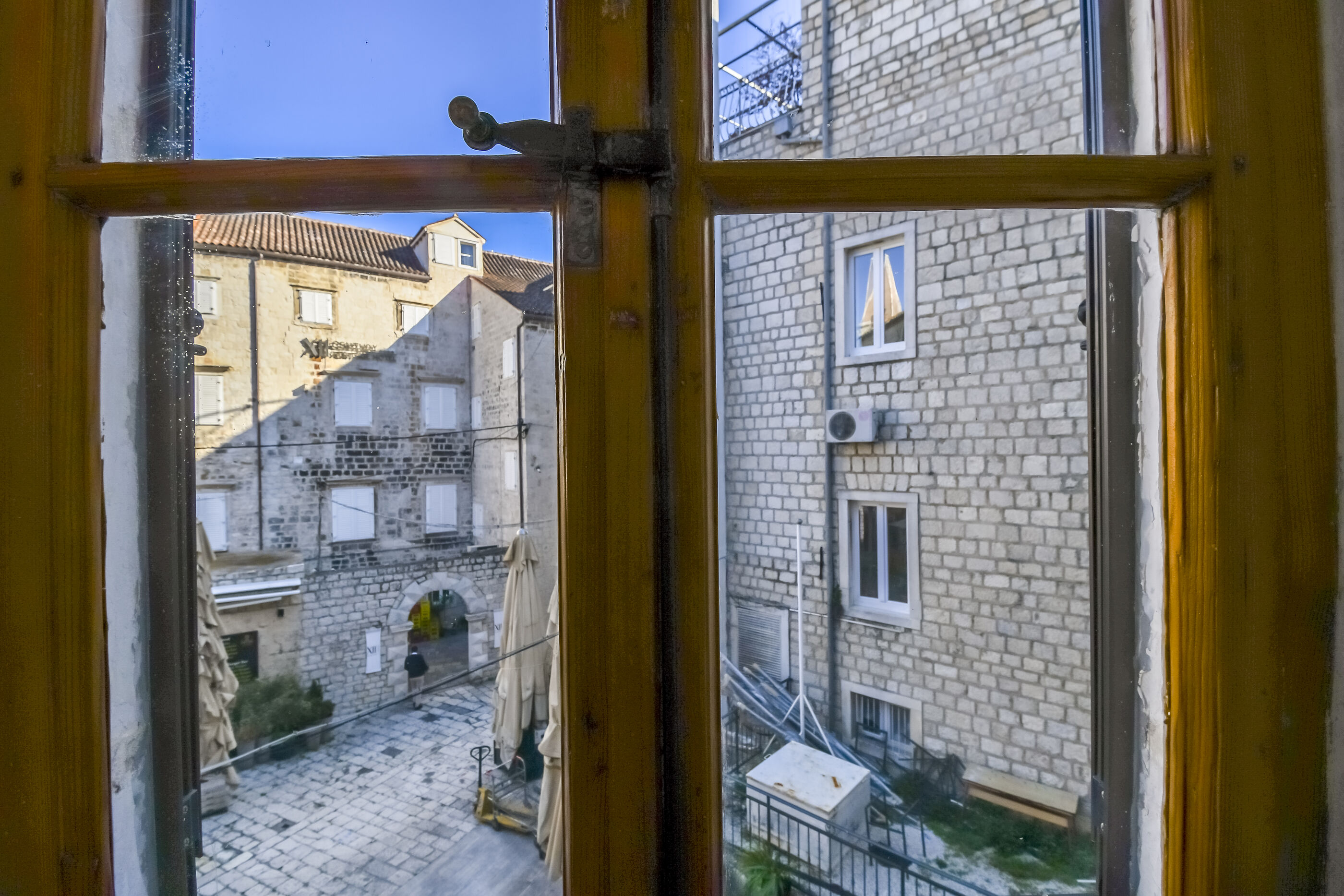 Room Biljana 116821-S1