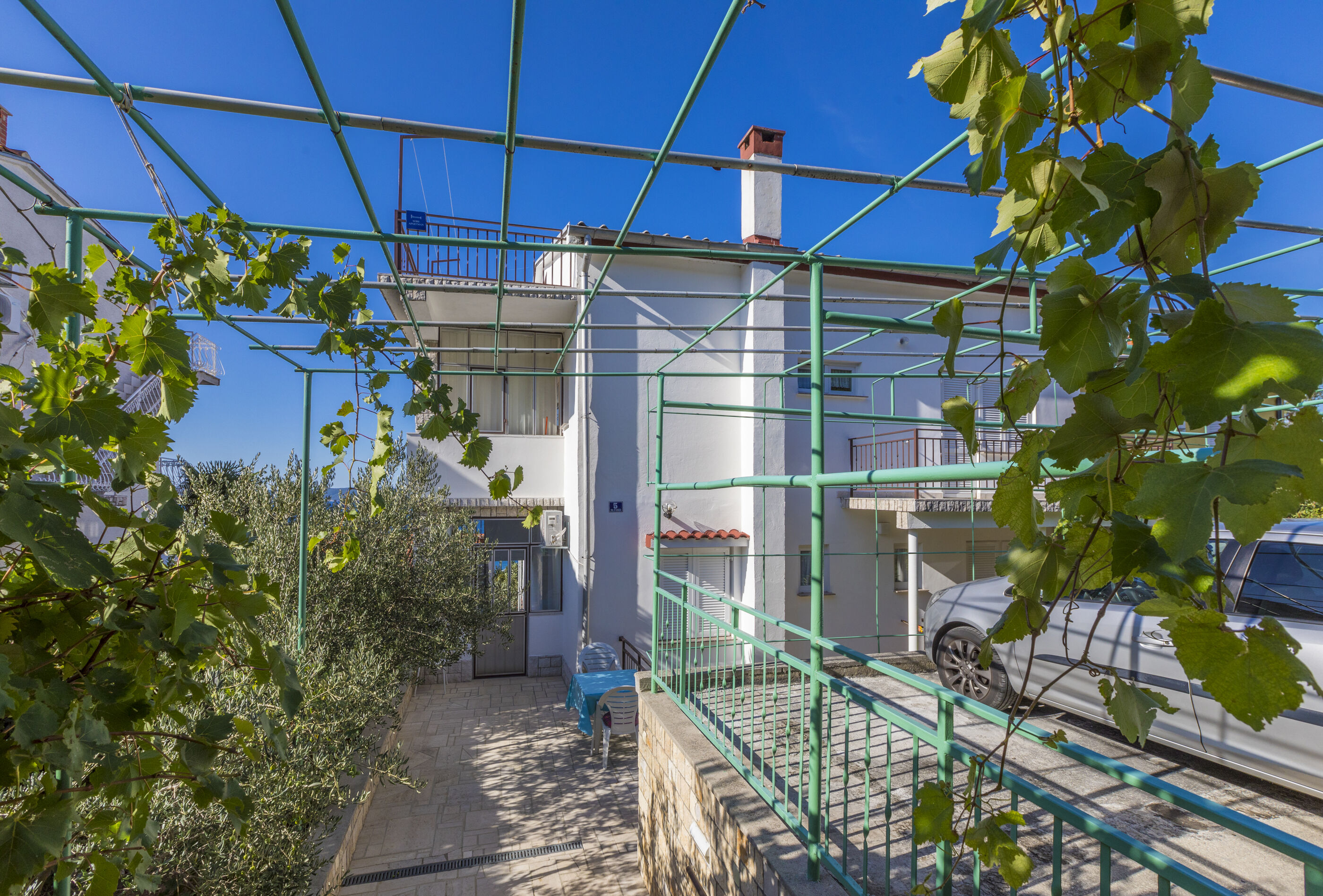 Apartments and Rooms Dotli 35530-A3