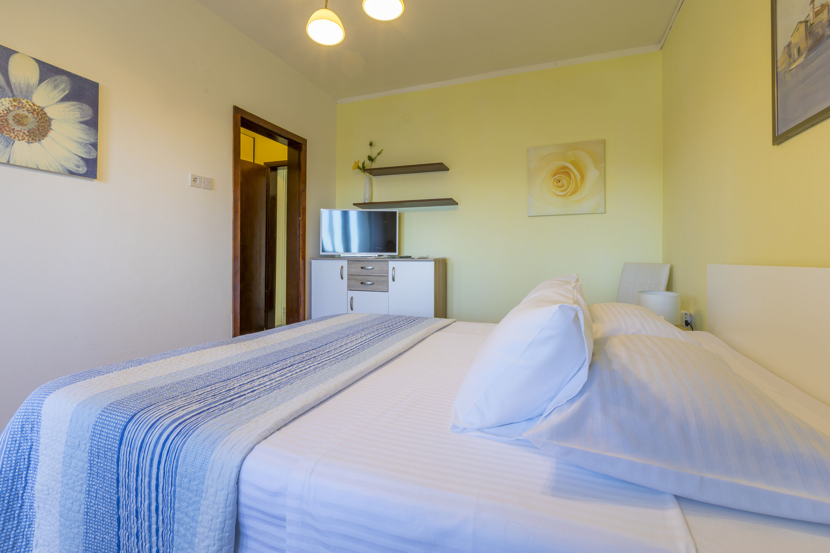 Apartments and Rooms Dotli 35530-A1