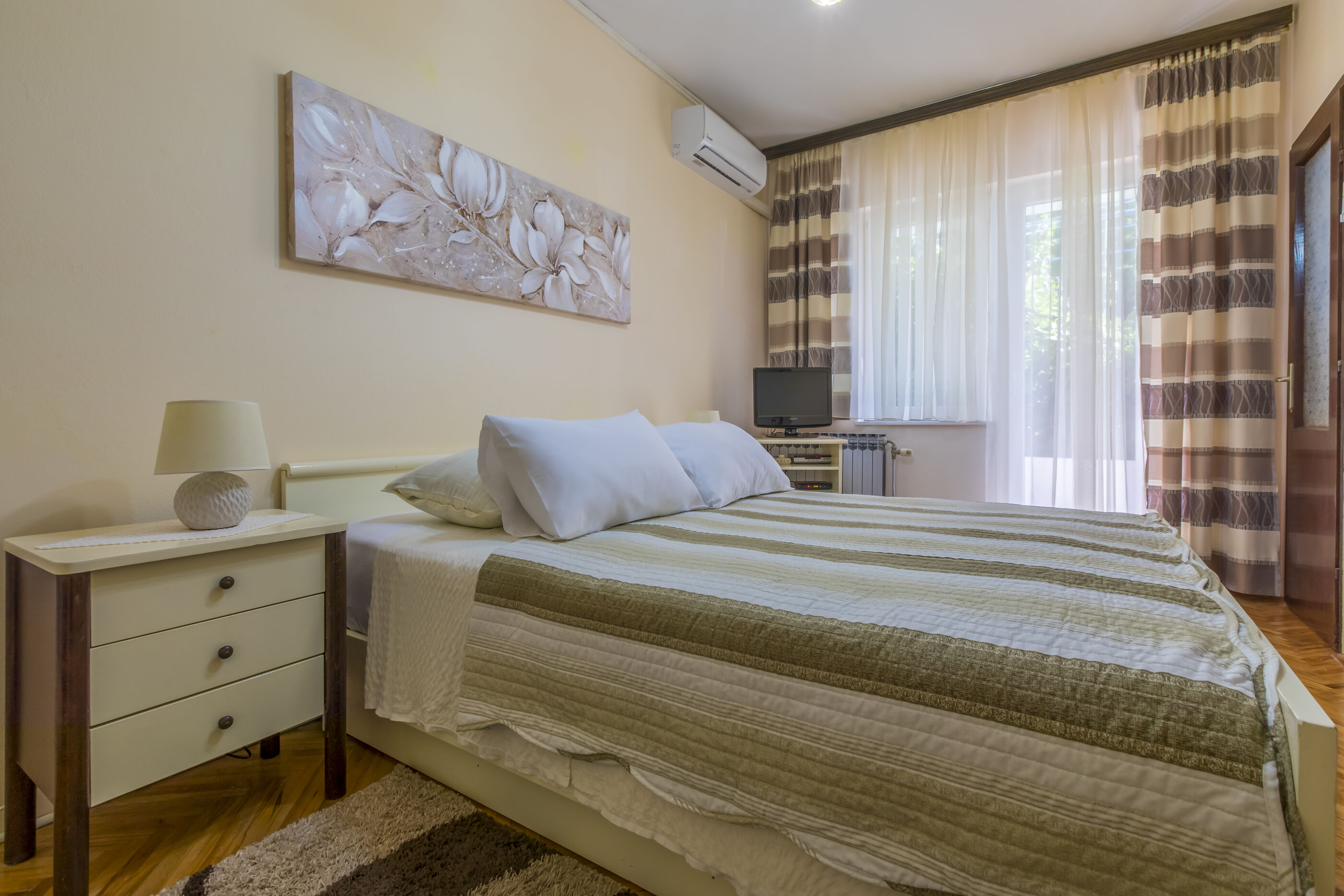 Apartments and Rooms Dotli 35530-S1