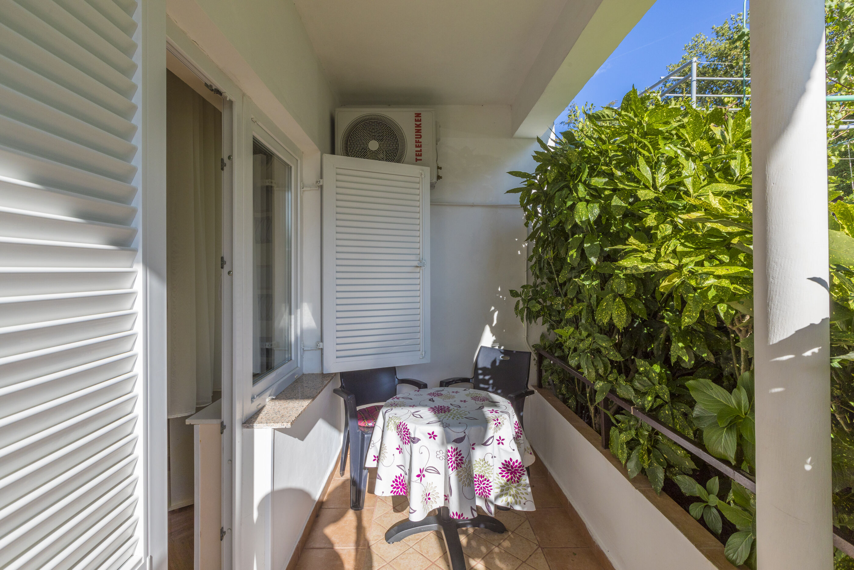 Apartments and Rooms Dotli 35530-S1