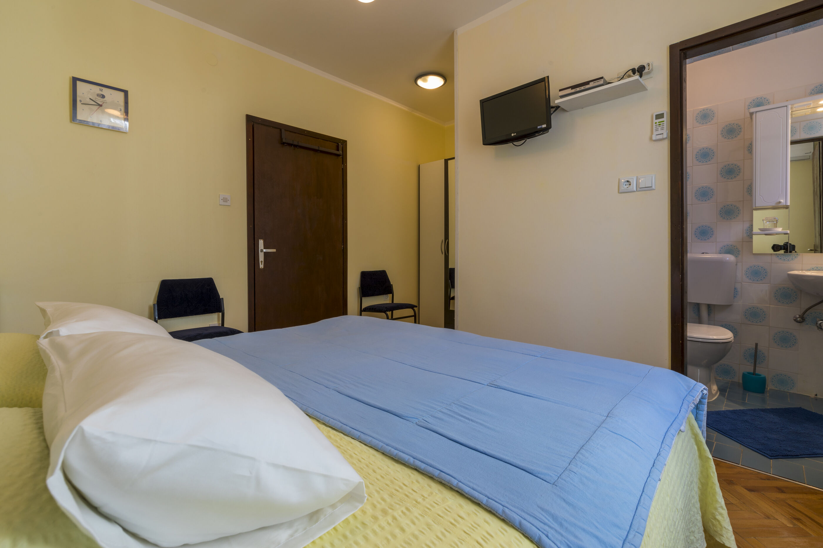 Apartments and Rooms Dotli 35530-S2