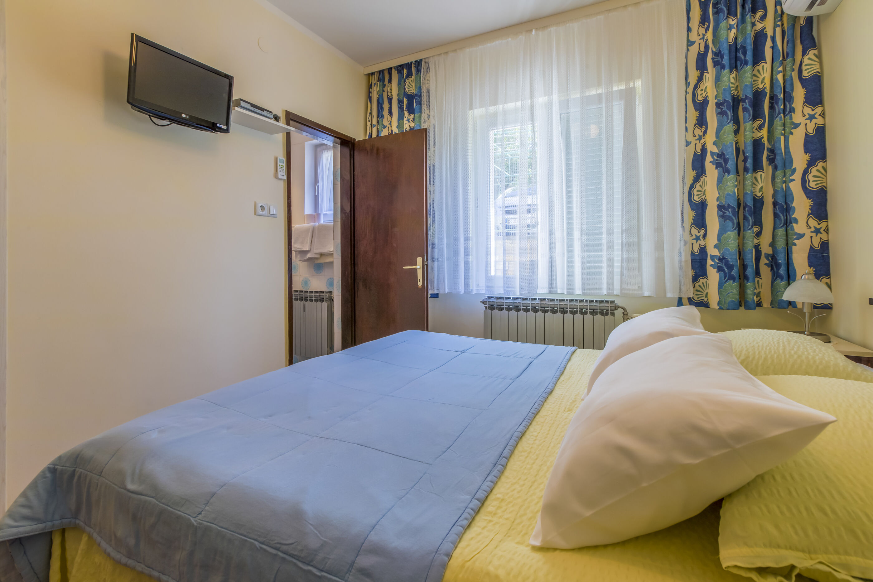 Apartments and Rooms Dotli 35530-S2