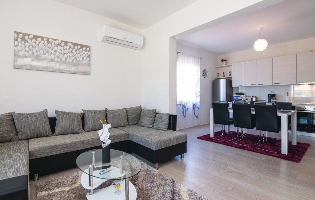 Villa Kristina V6832-K1