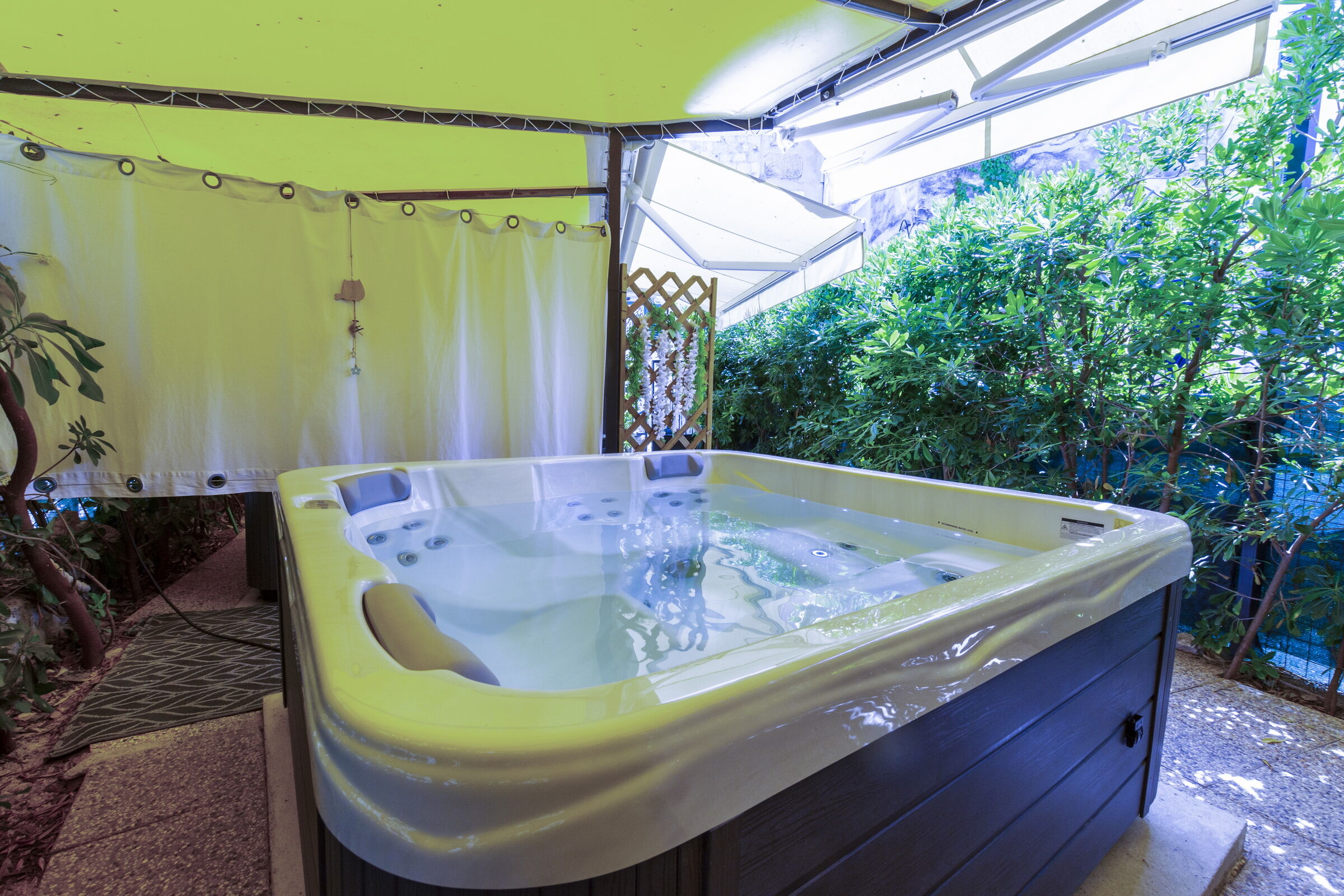 Photo of Apartment Center with jacuzzi