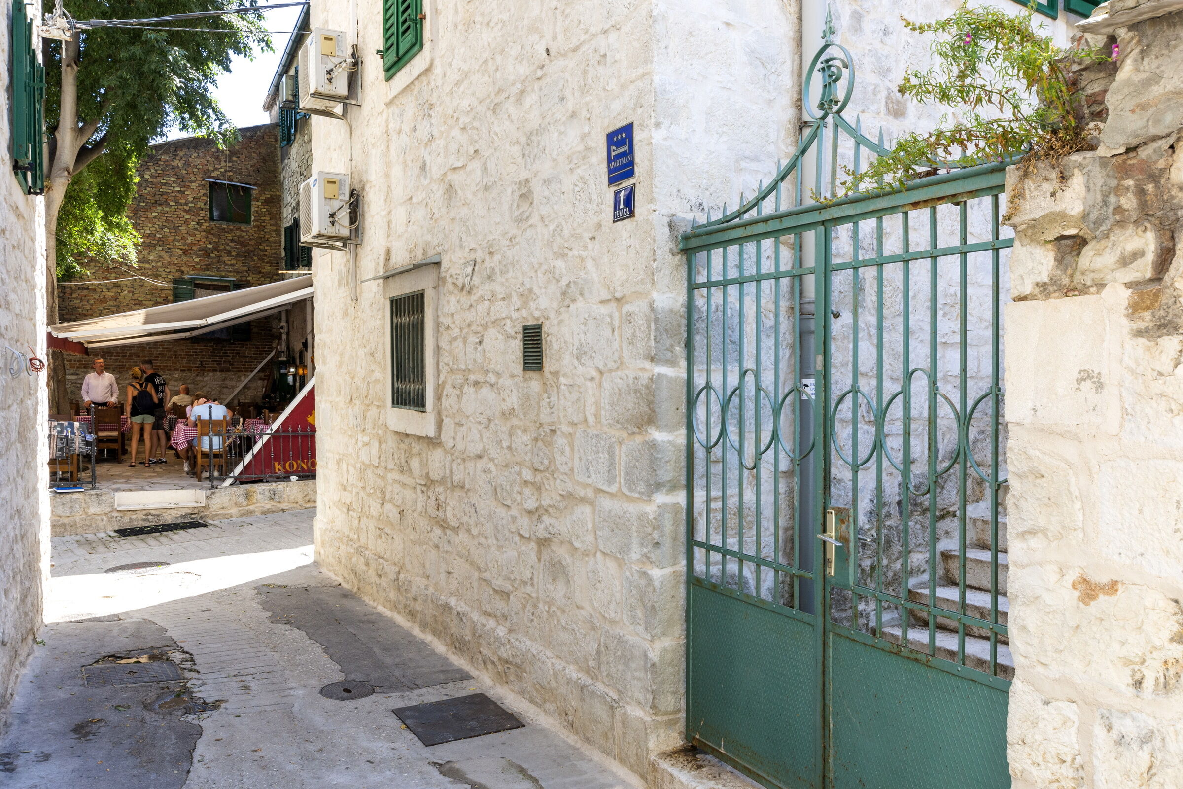 Photo of Apartment Center with jacuzzi
