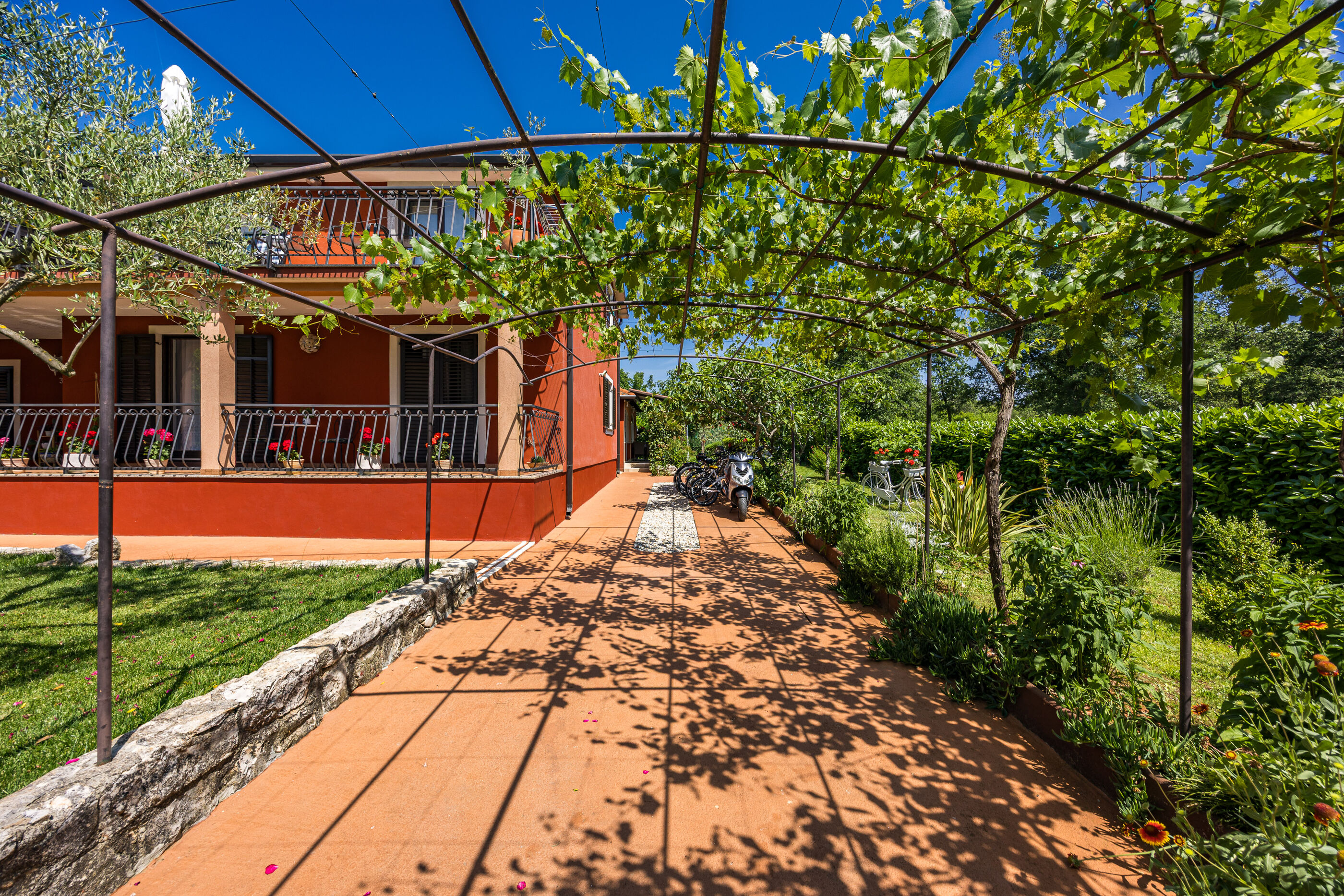 Photo of Apartments Villa Amaryllis