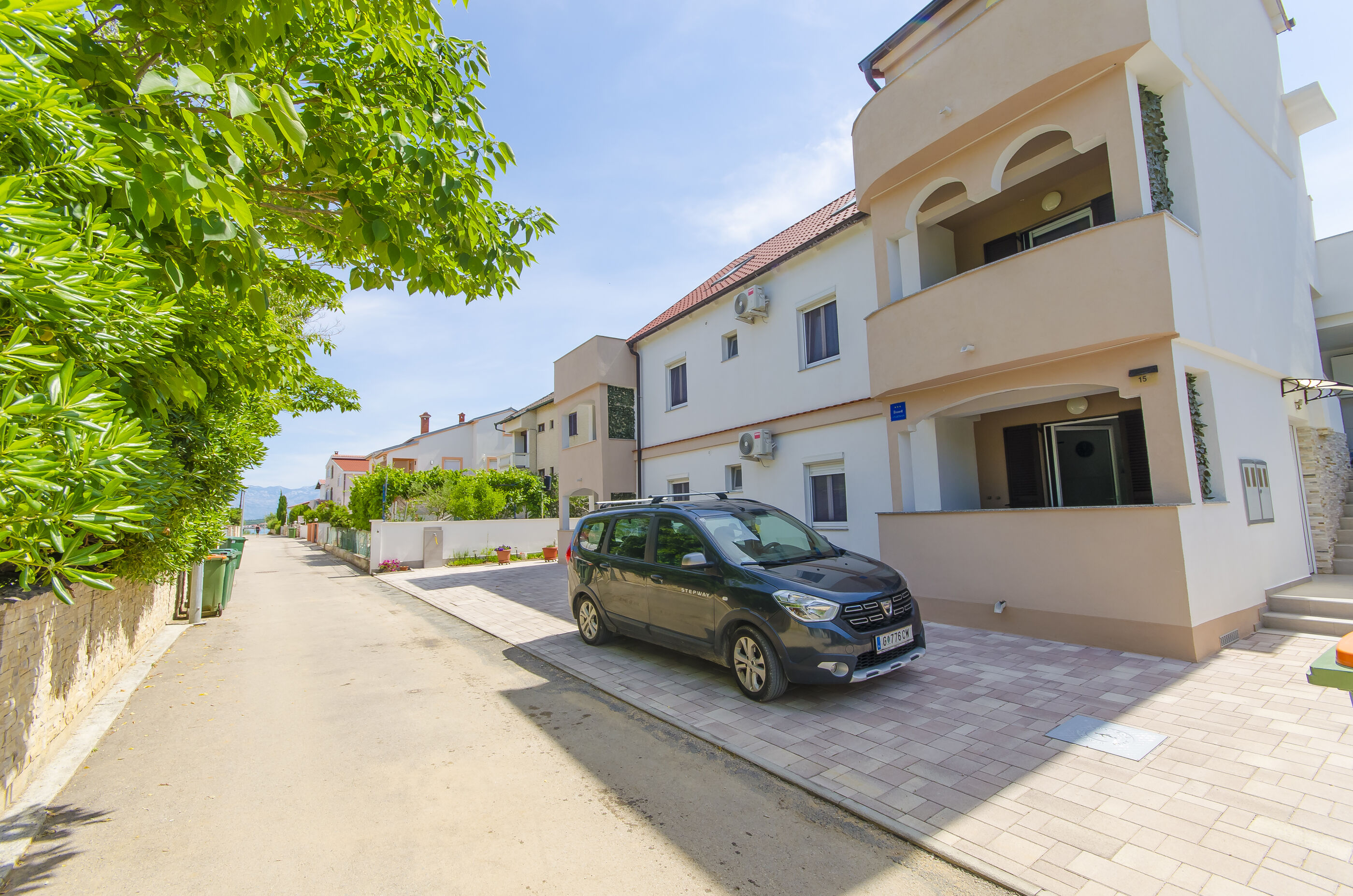 Apartments Mirjana Accommodation in Nin