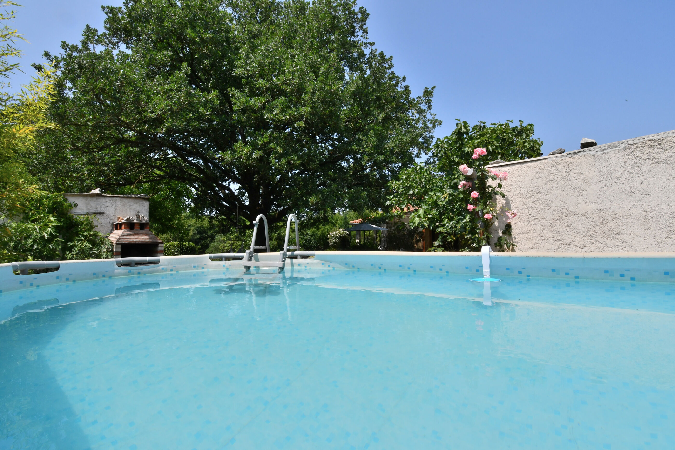 Apartment Lucija Accommodation in Zminj