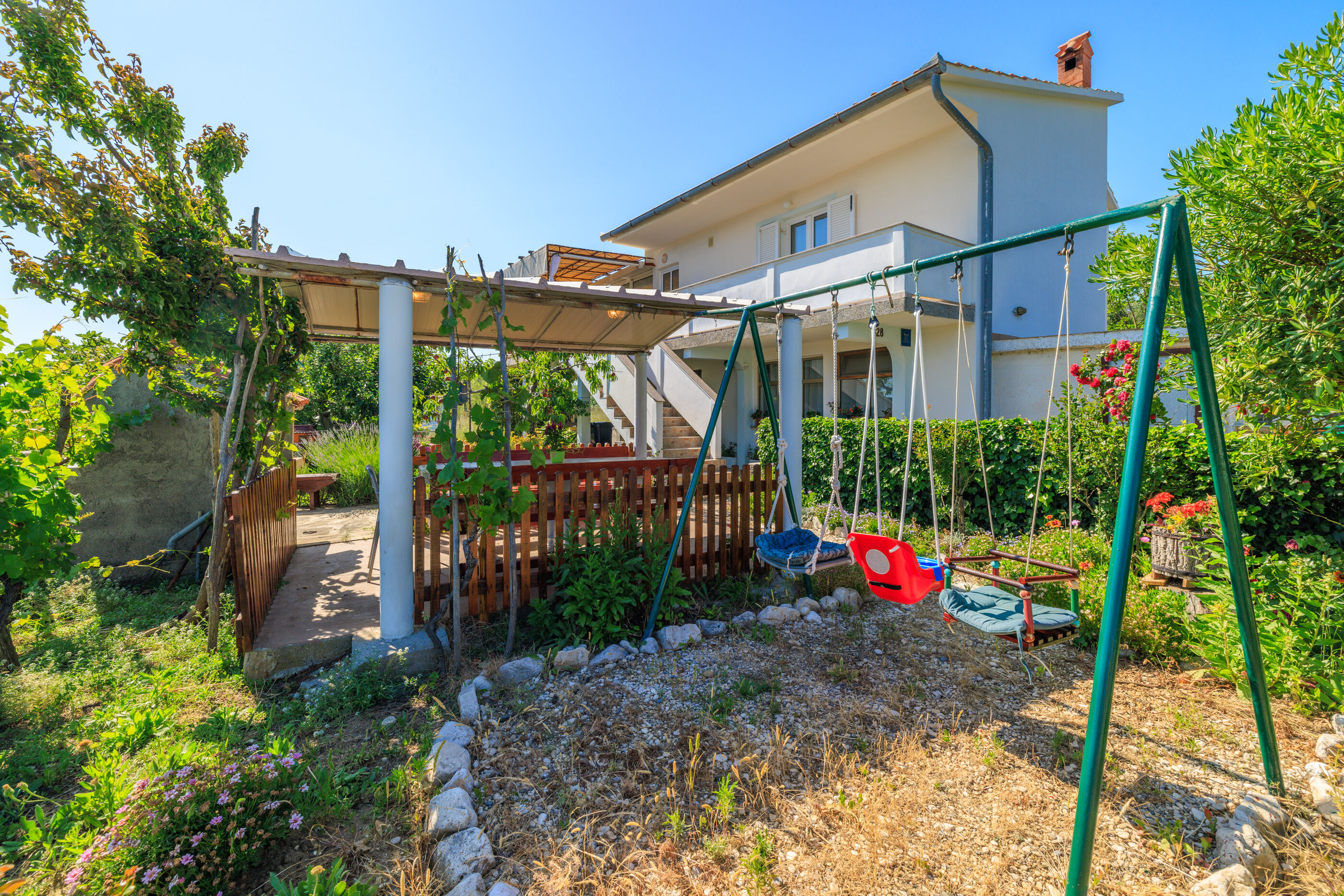 Apartmaj Stojna A1