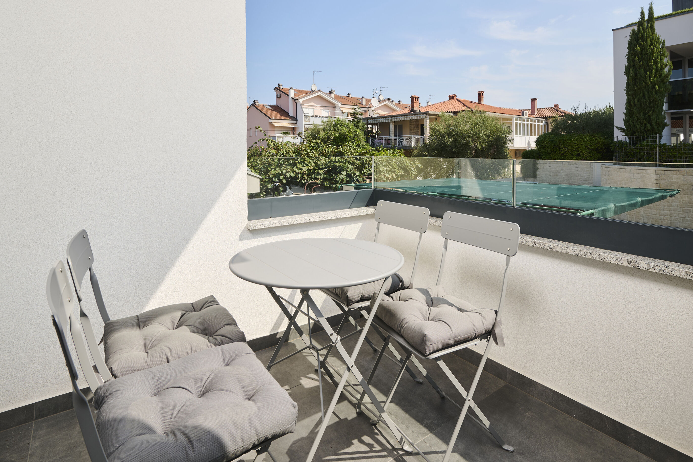 Photo of House Tinis