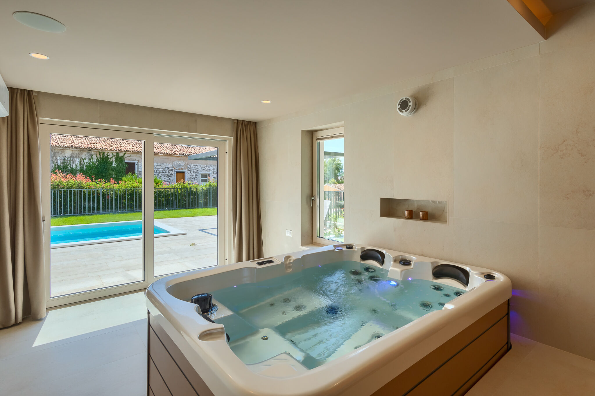 Photo of Villa Villa Maxime s bazenom, saunom i whirlpool-om
