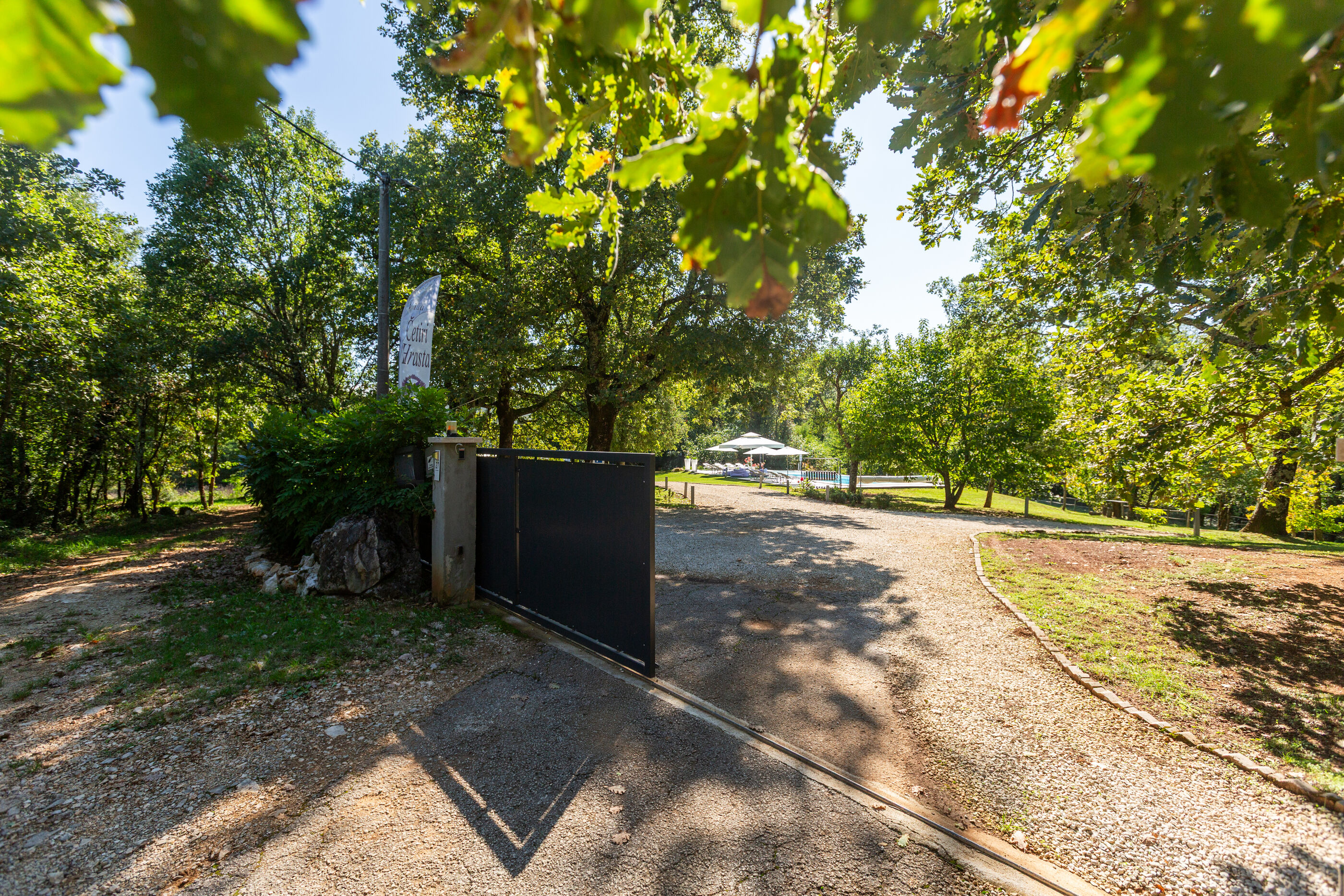 Photo of Villa Cetiri Hrasta