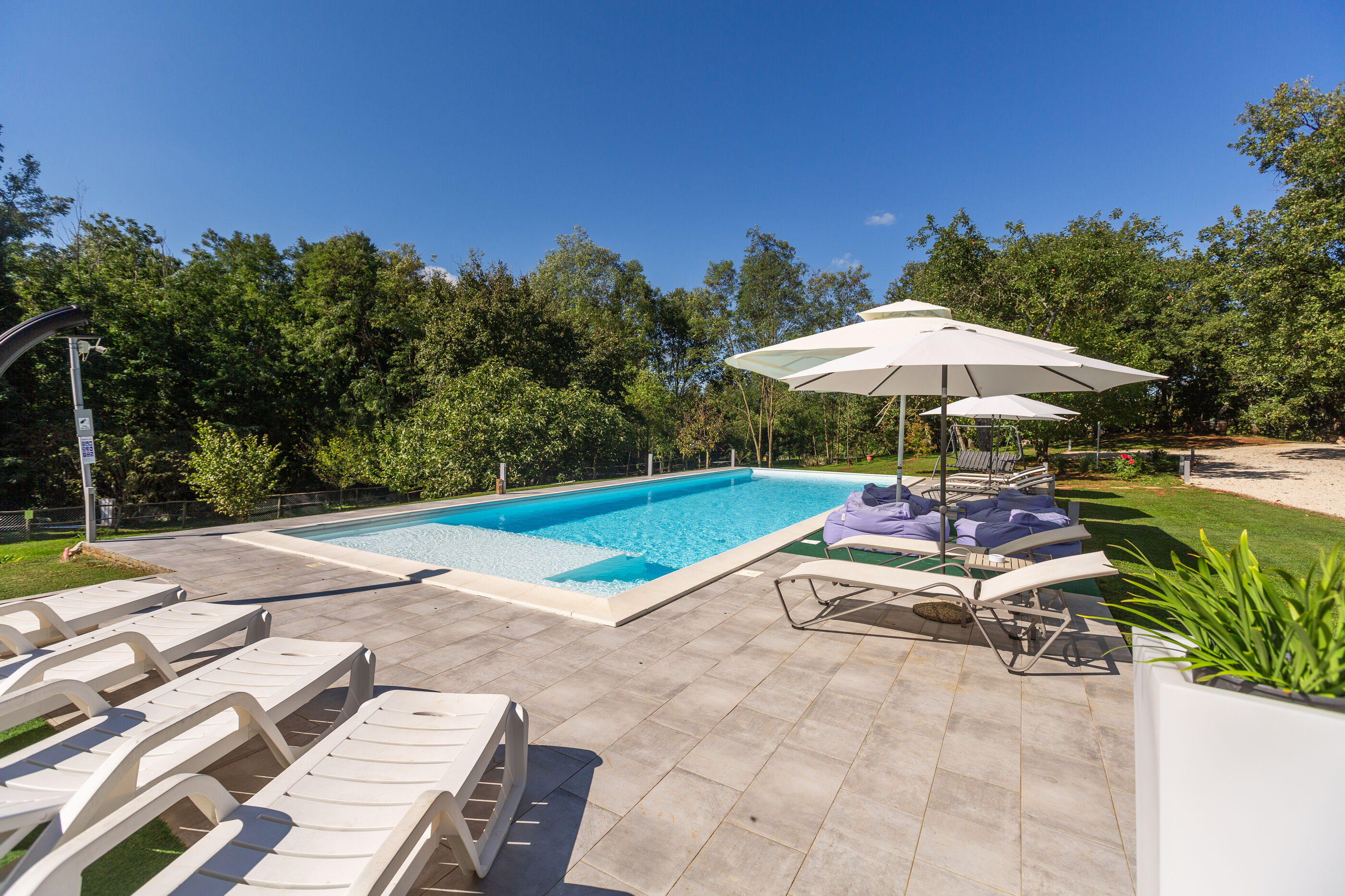 Apartments Cetri Hrasta Accommodation in Pican